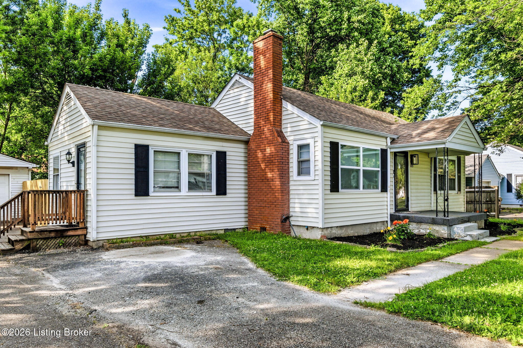 1213 Krupp Park Dr