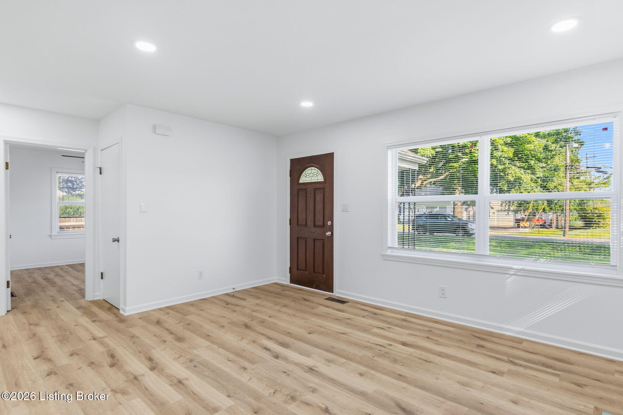 1213 Krupp Park Dr