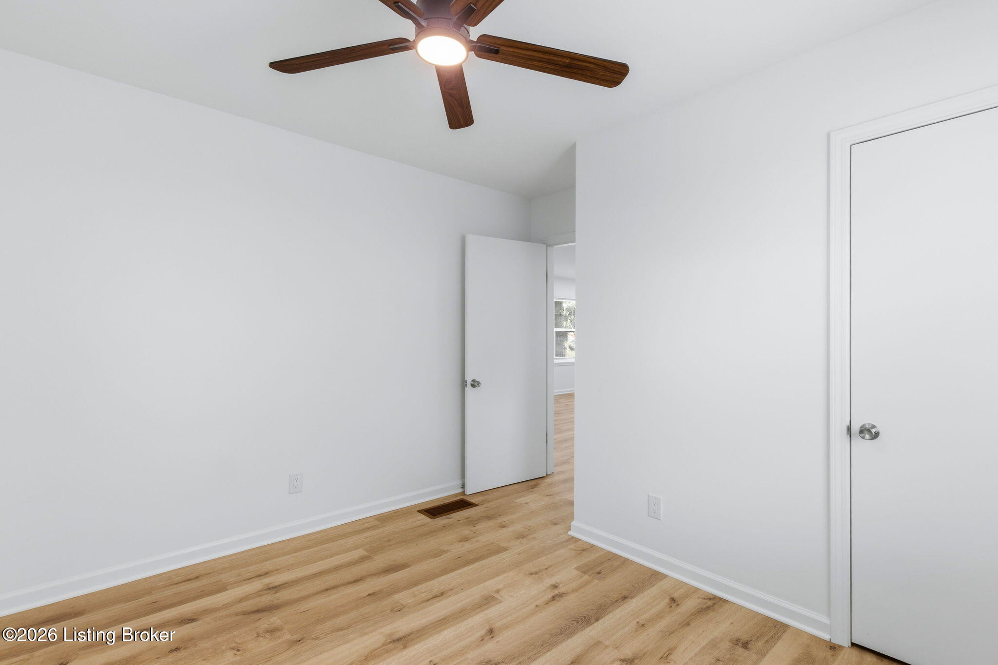 1213 Krupp Park Dr