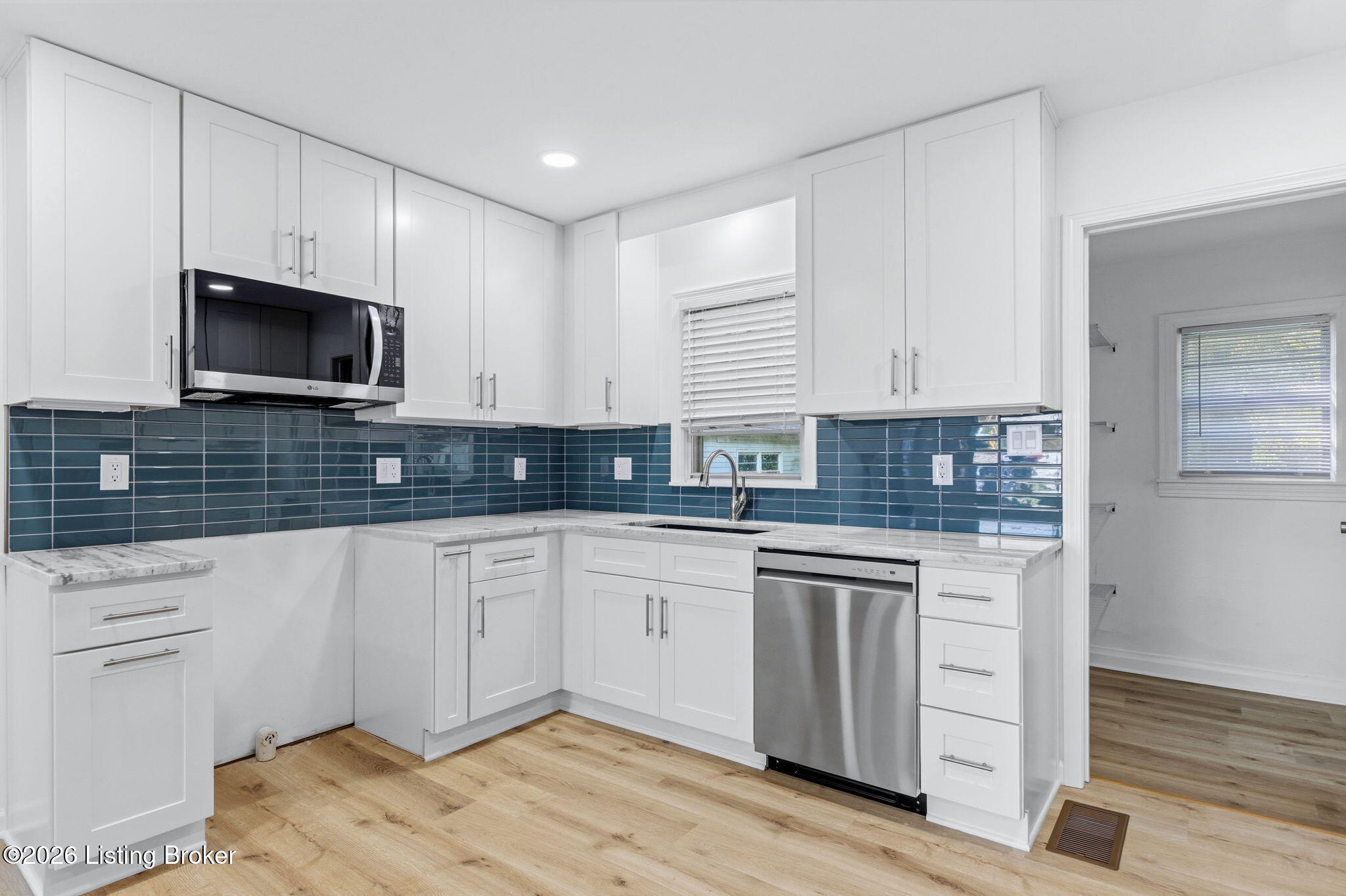 1213 Krupp Park Dr