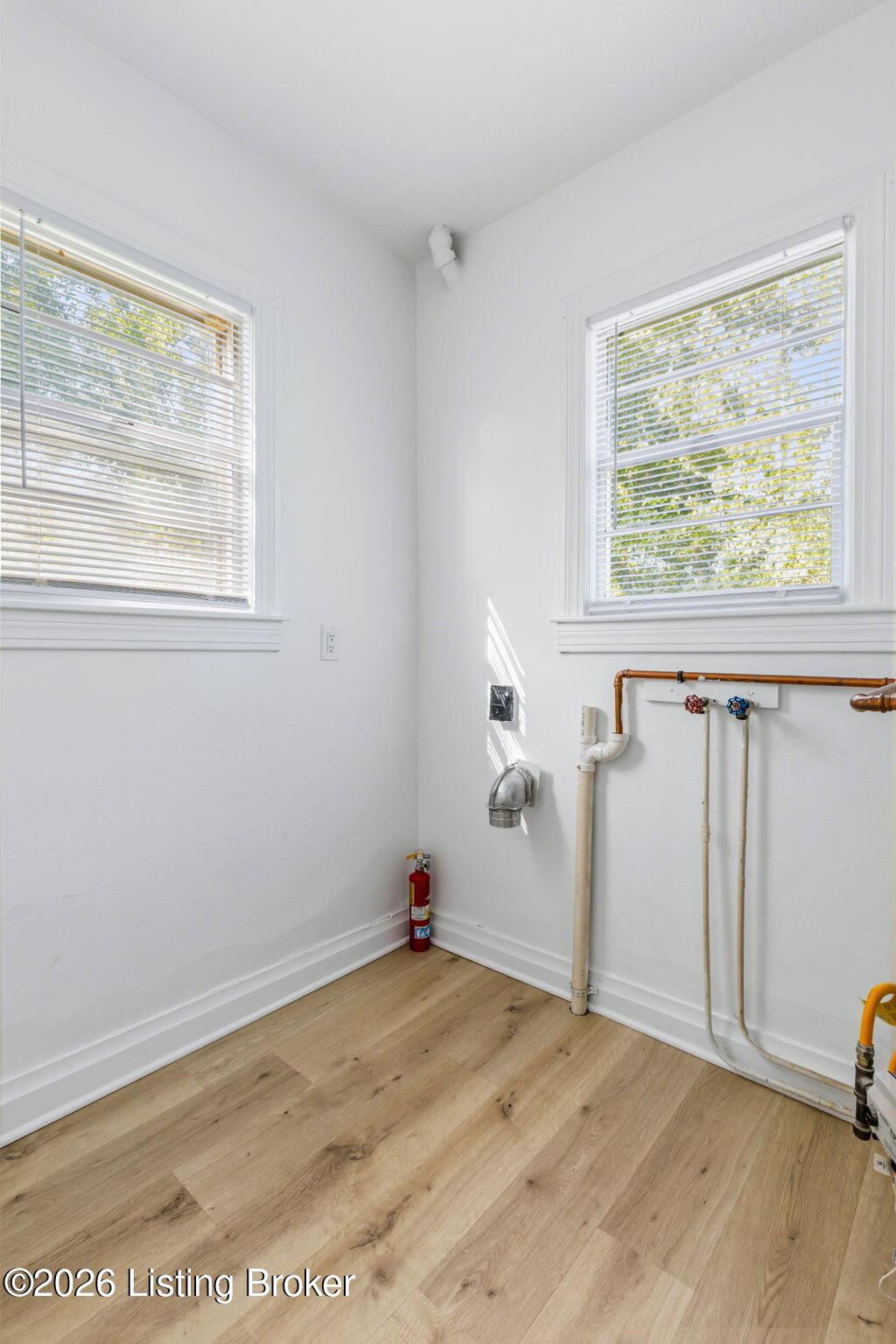 1213 Krupp Park Dr