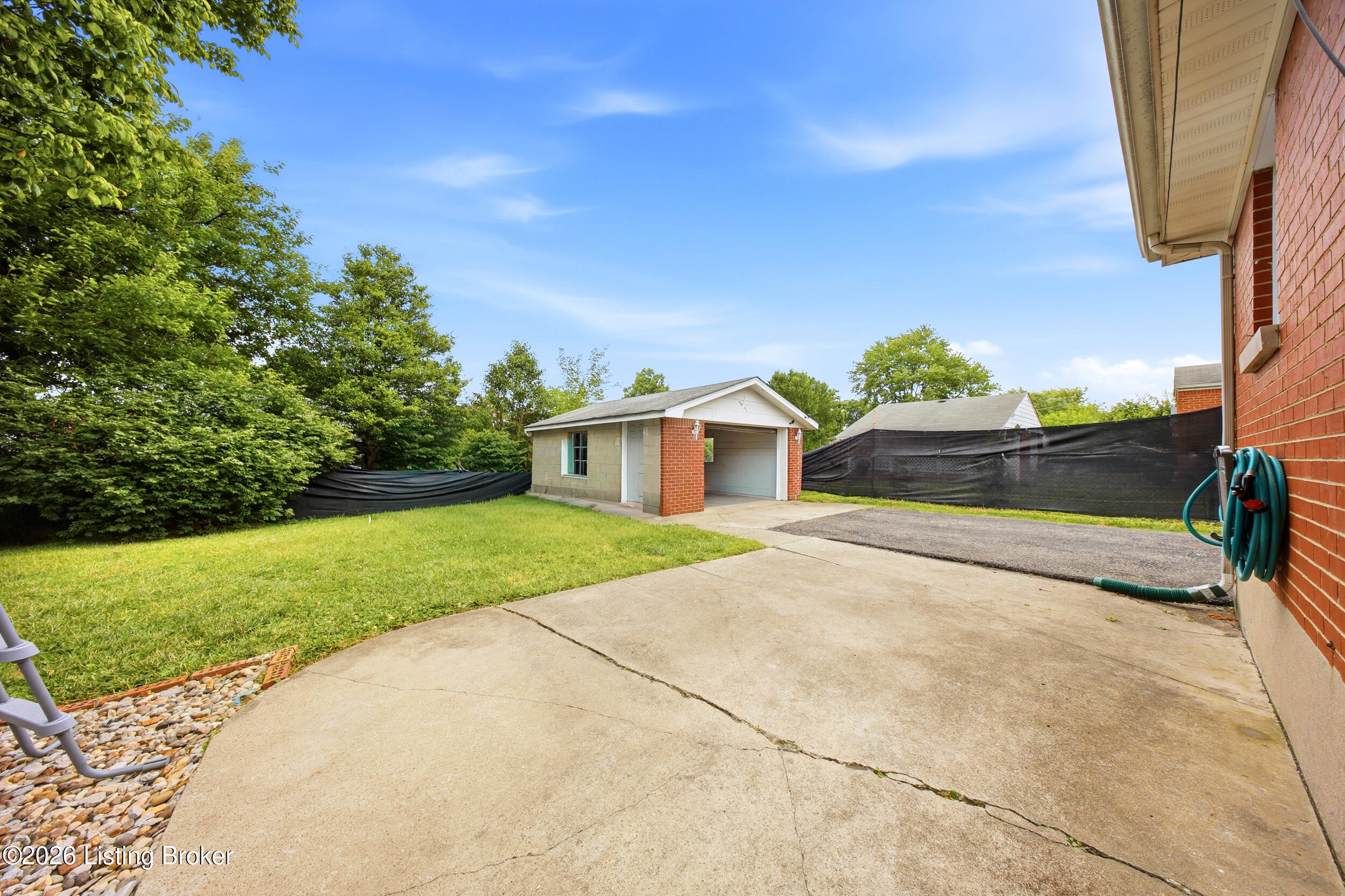 1623 Linda Way