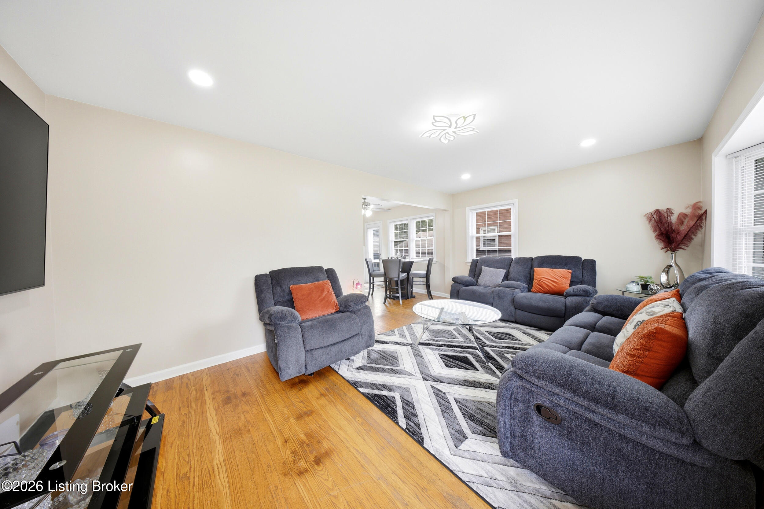 1623 Linda Way