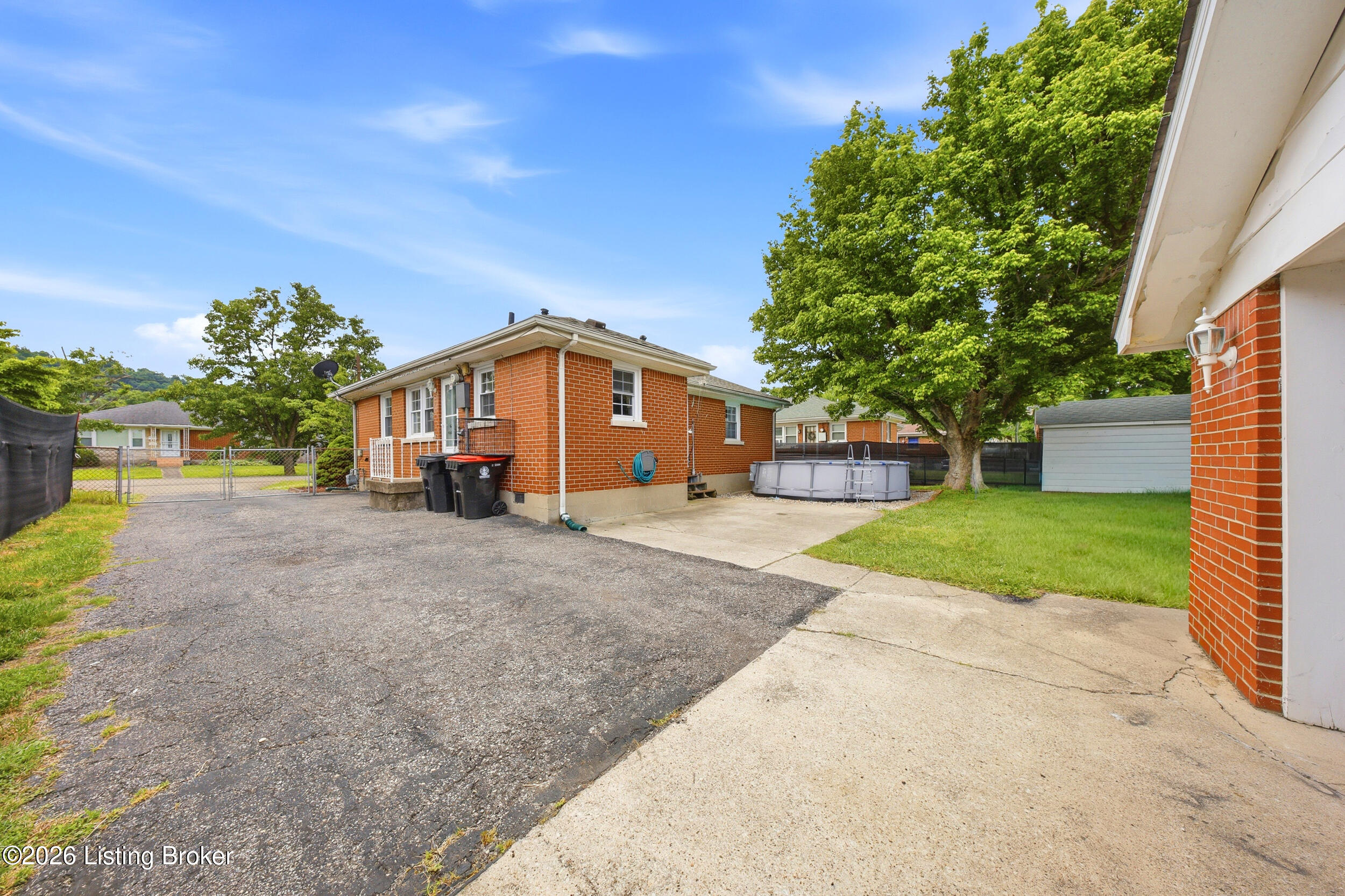 1623 Linda Way