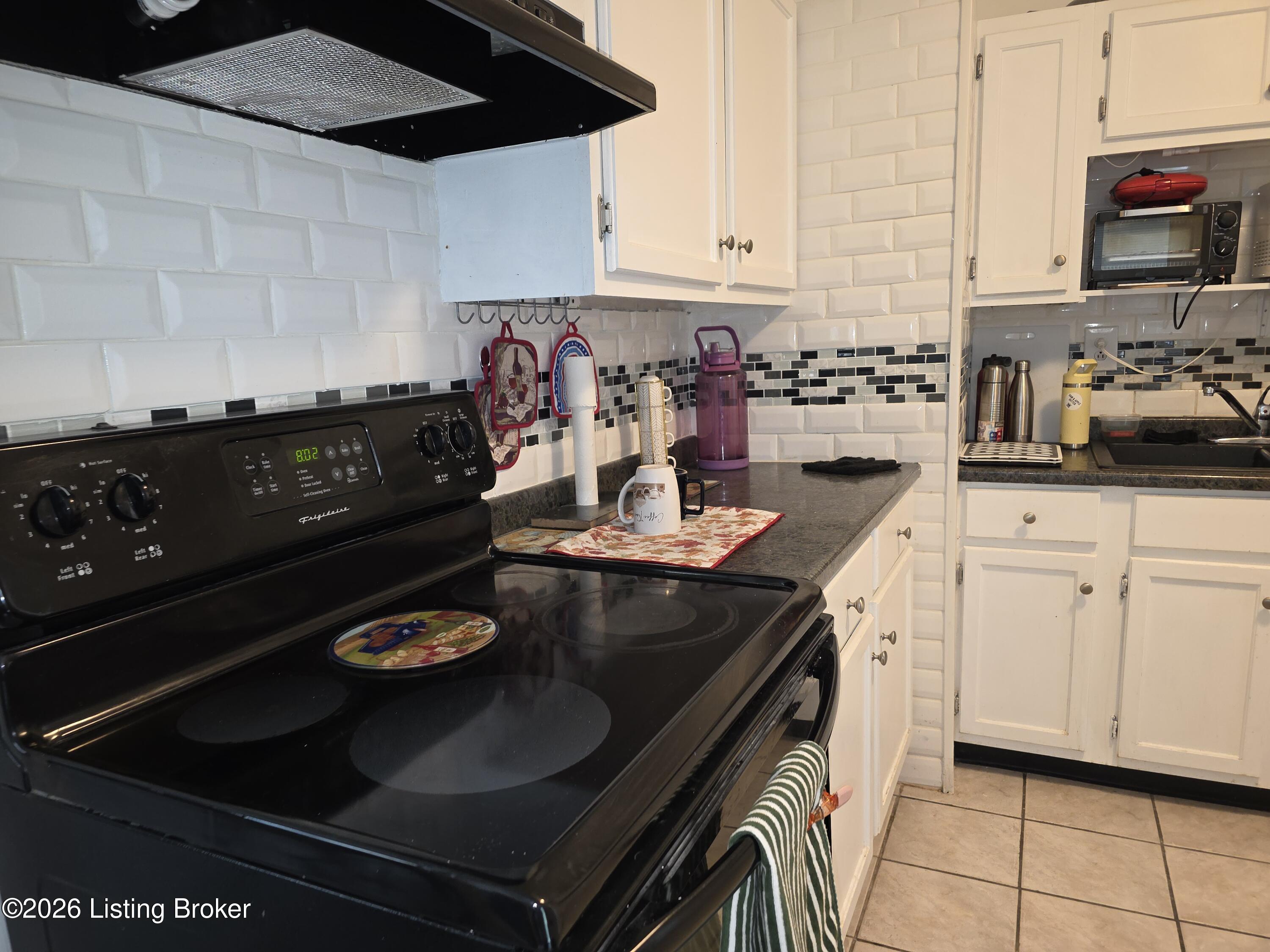 1706 Sarasota Ct