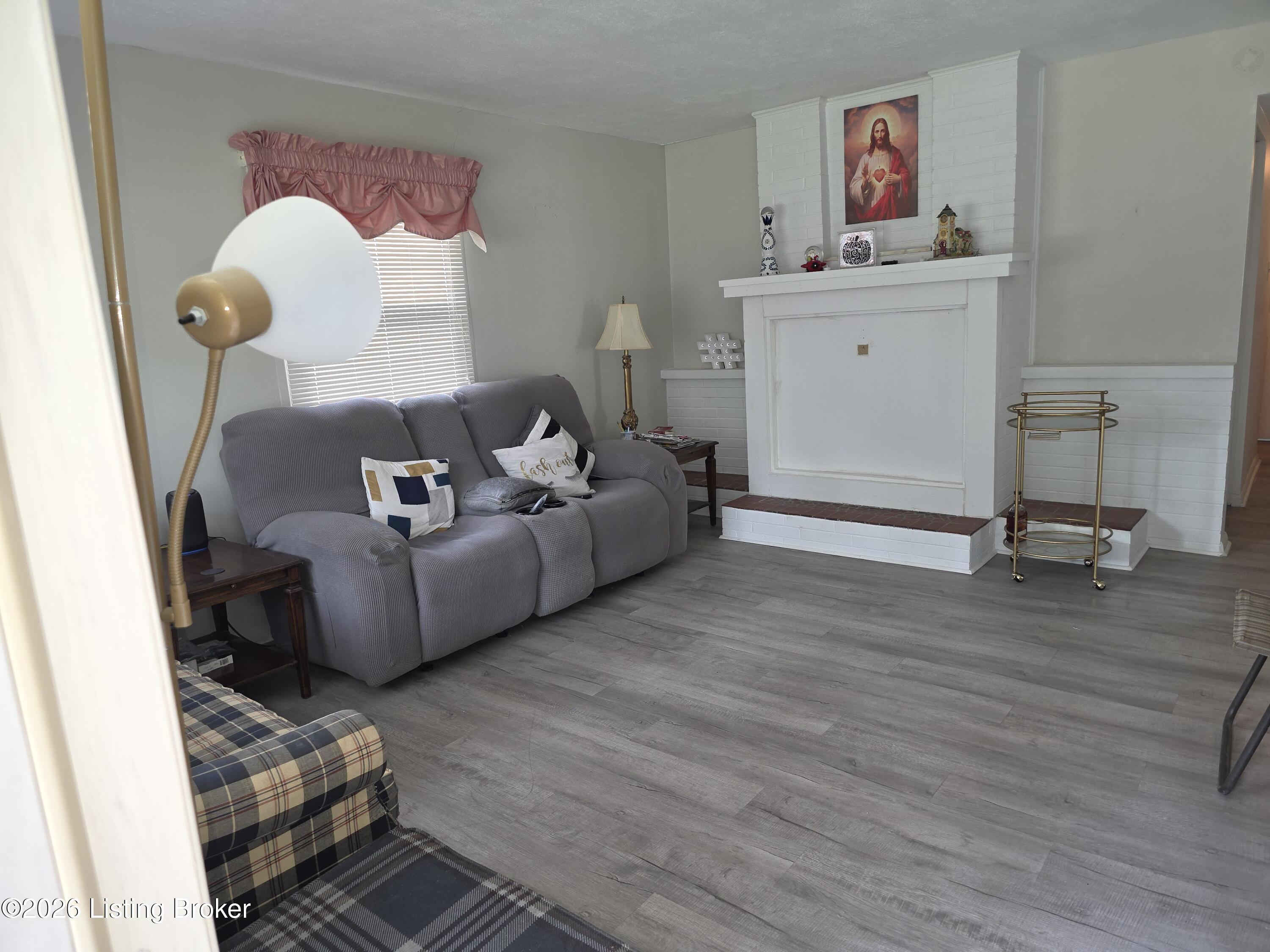1706 Sarasota Ct