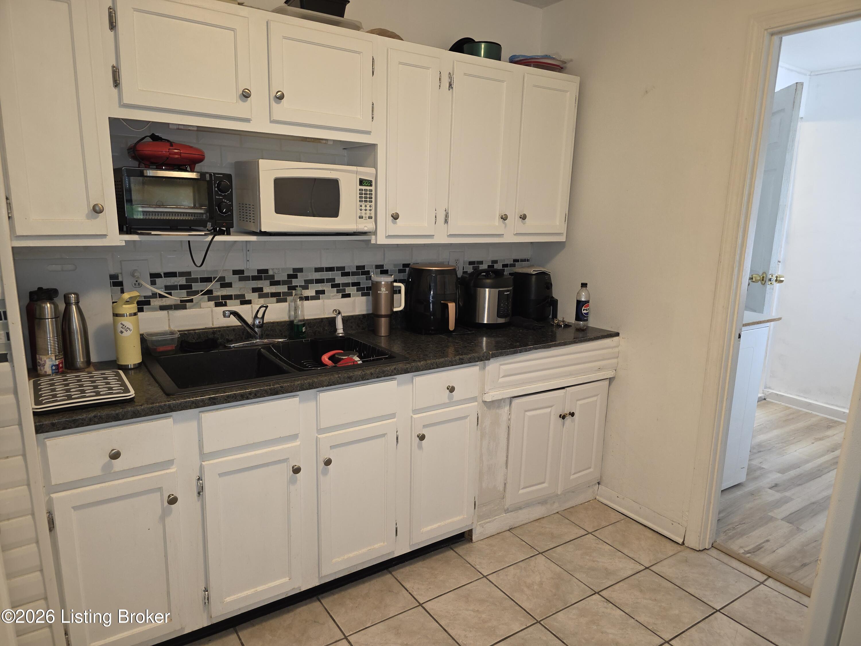 1706 Sarasota Ct
