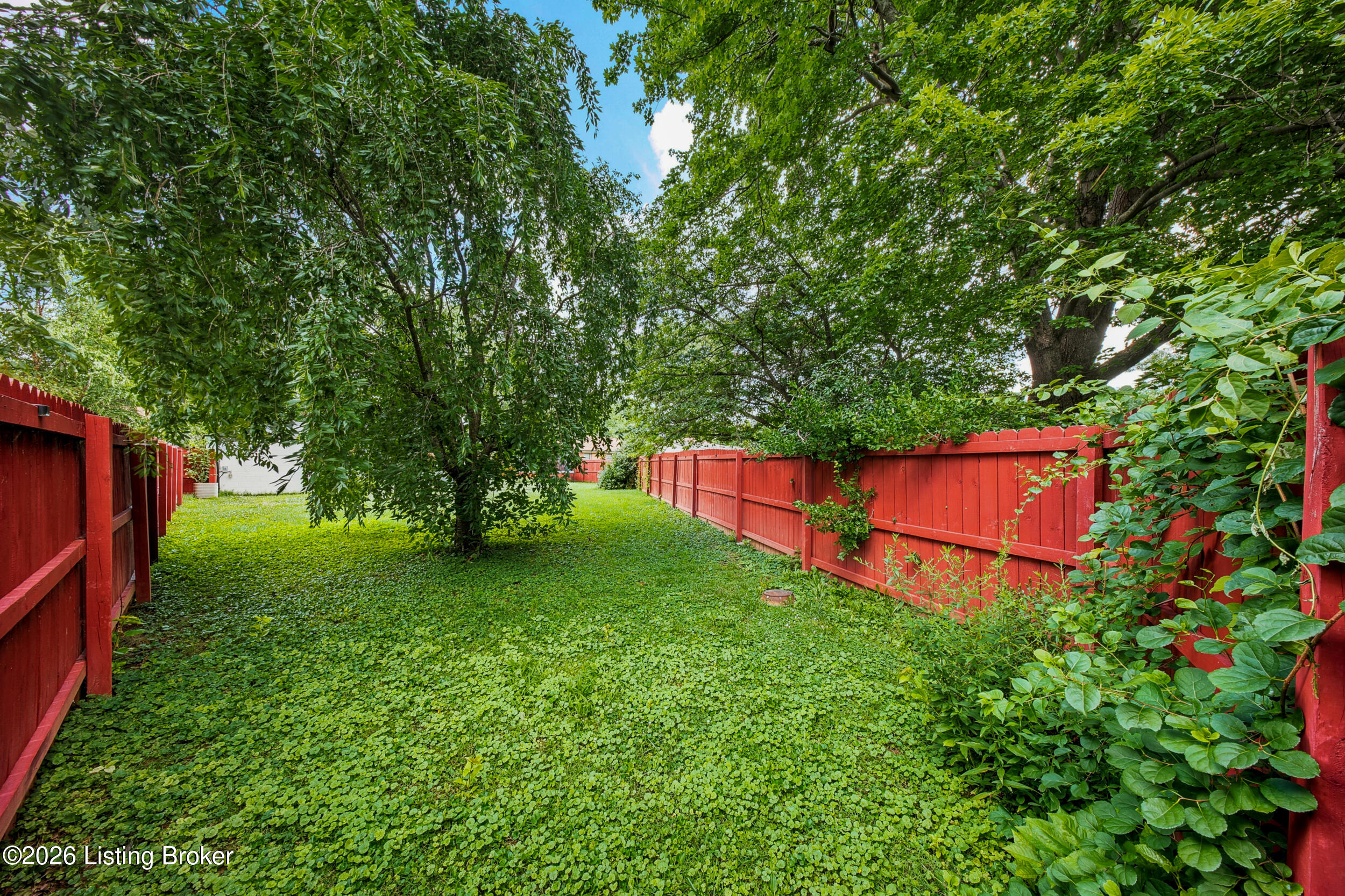 2002 Lynn Lea Rd