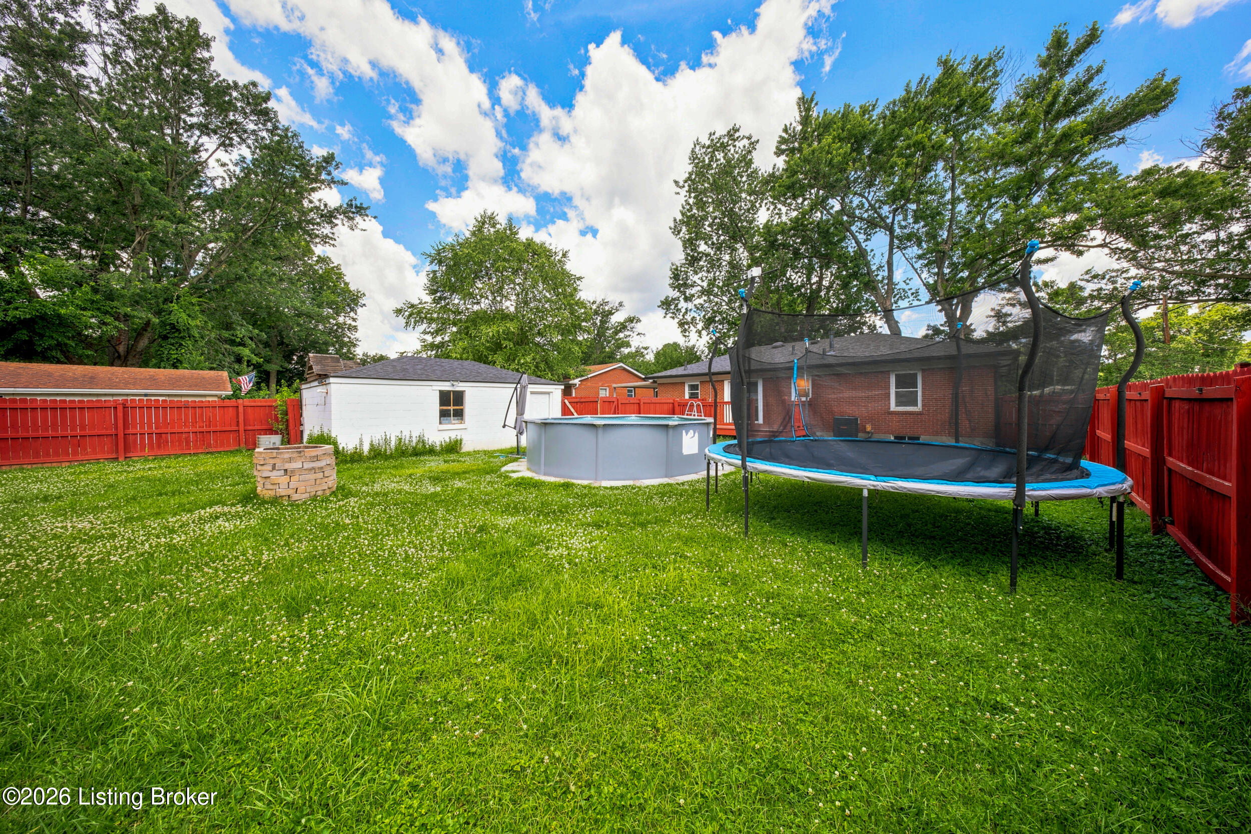 2002 Lynn Lea Rd