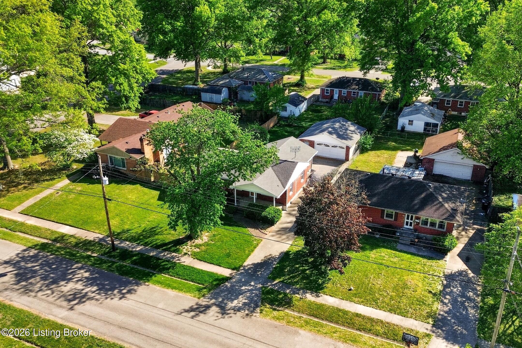 6137 Middlerose Cir