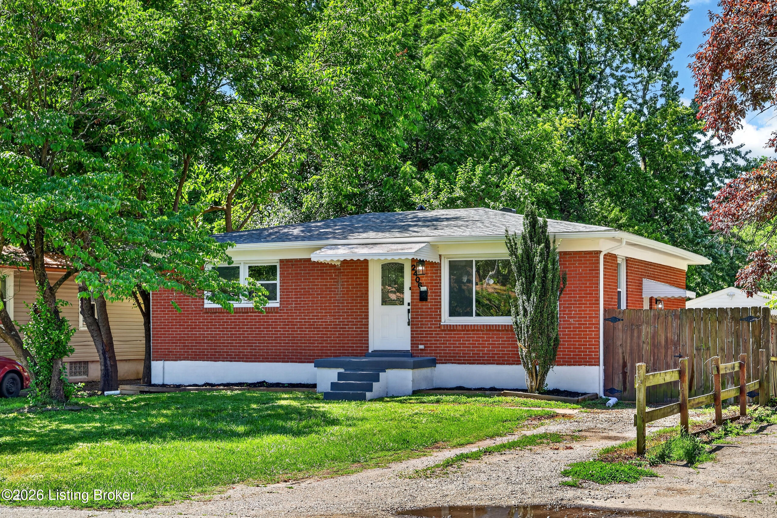2406 Franklin Ave
