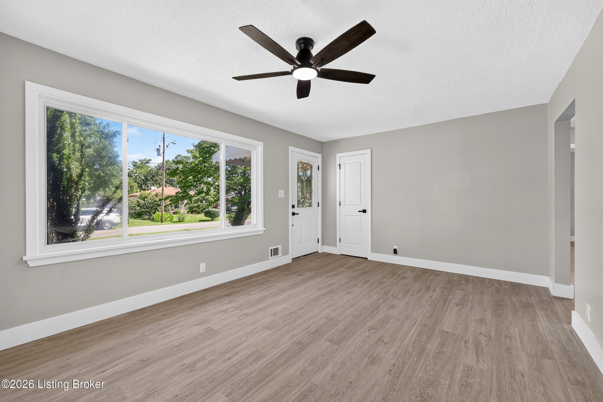 2406 Franklin Ave