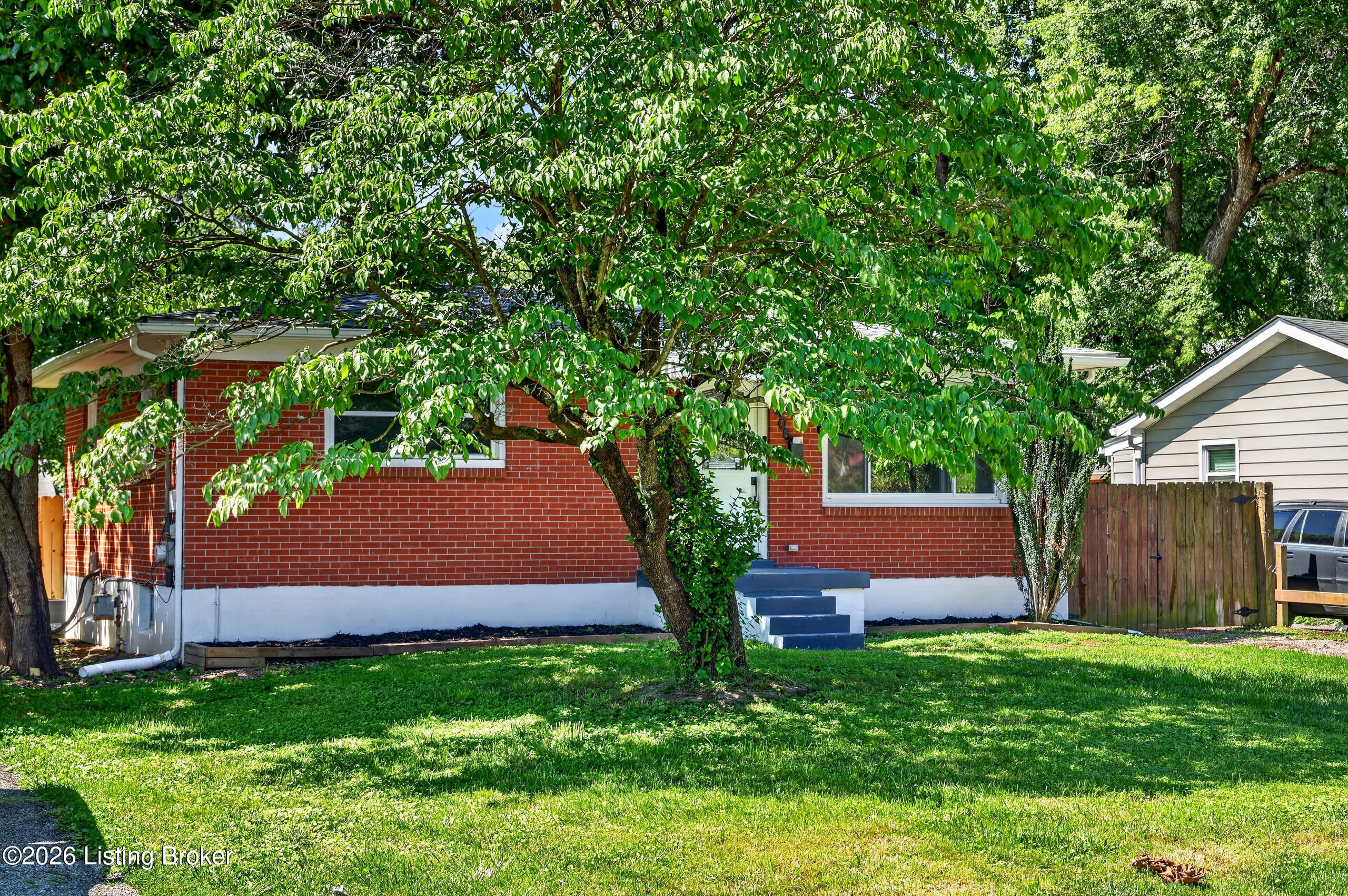 2406 Franklin Ave