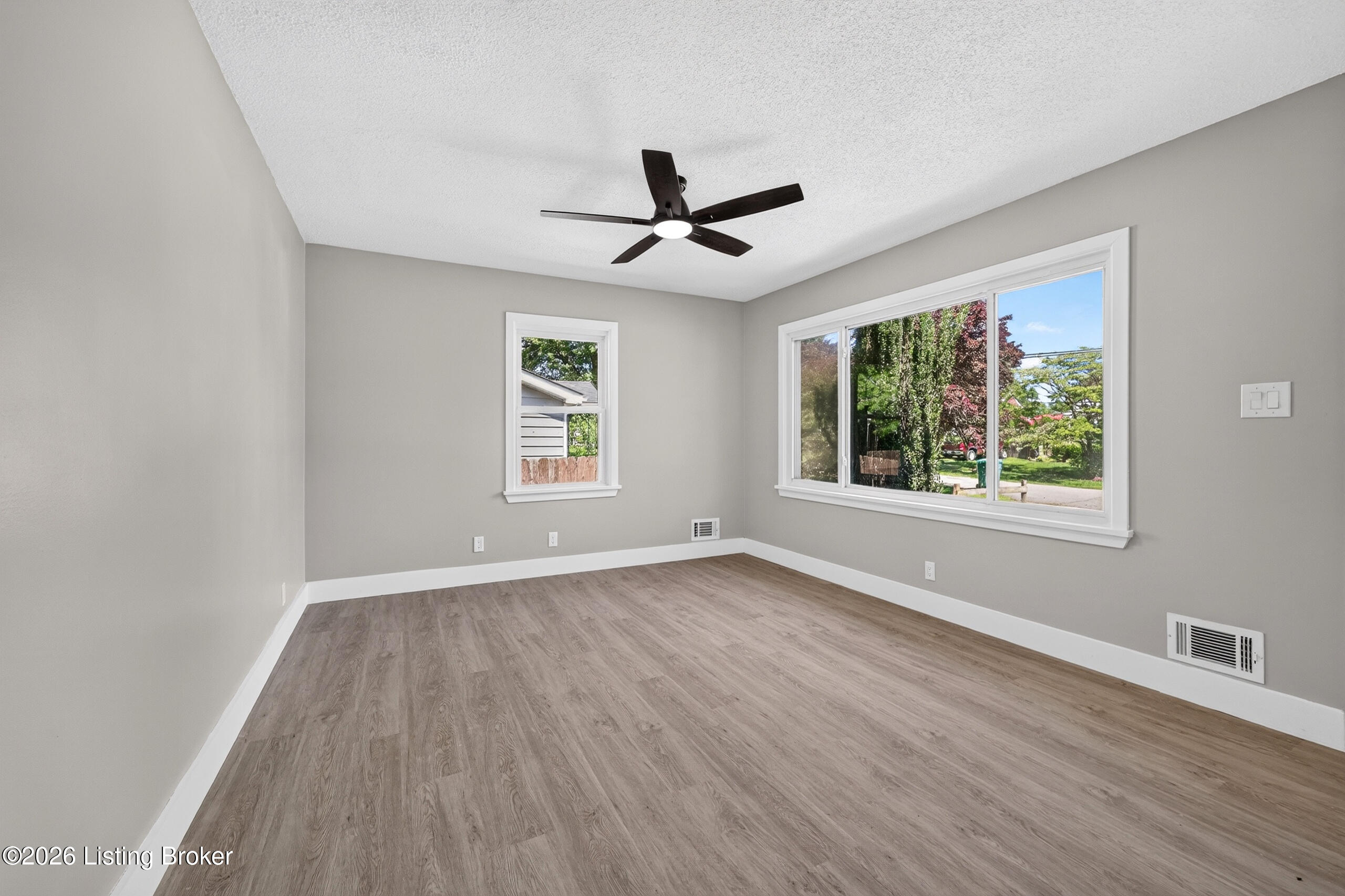 2406 Franklin Ave