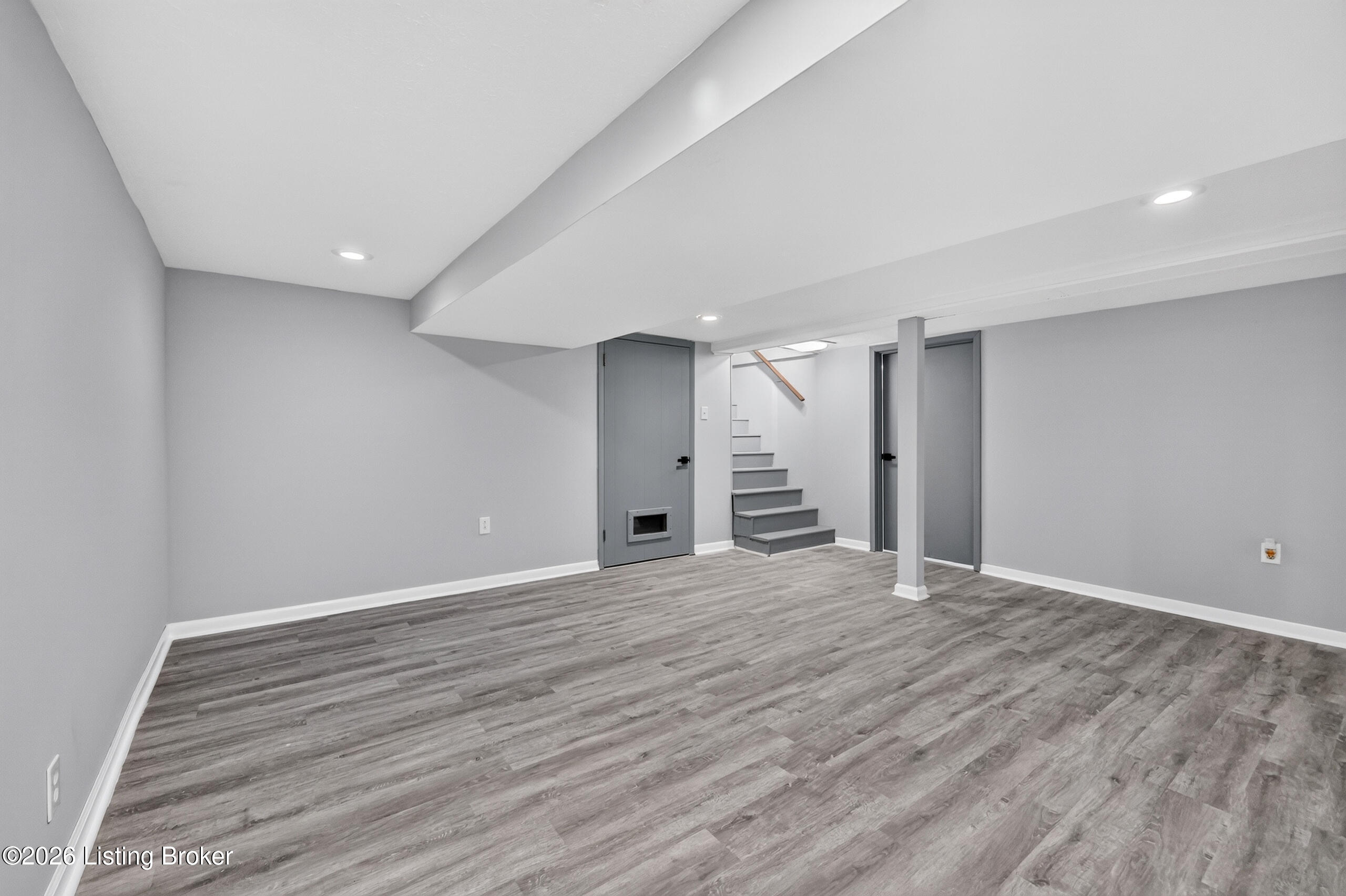5218 Famous Way