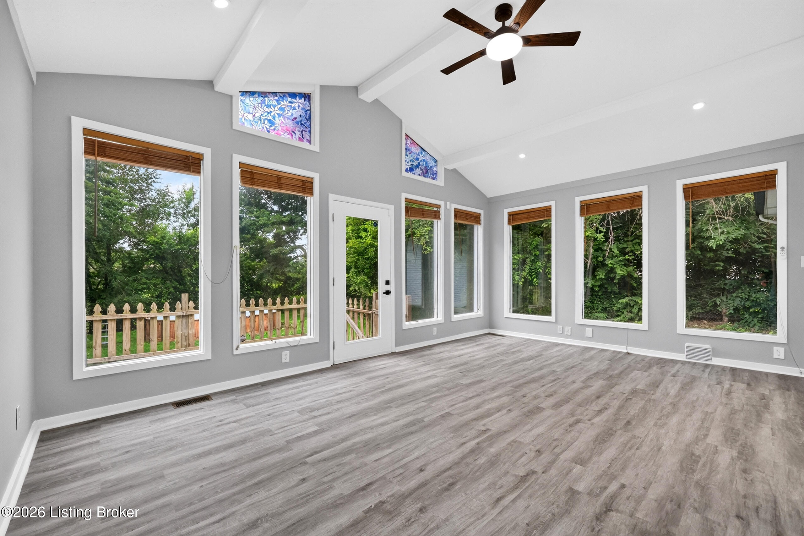 5218 Famous Way