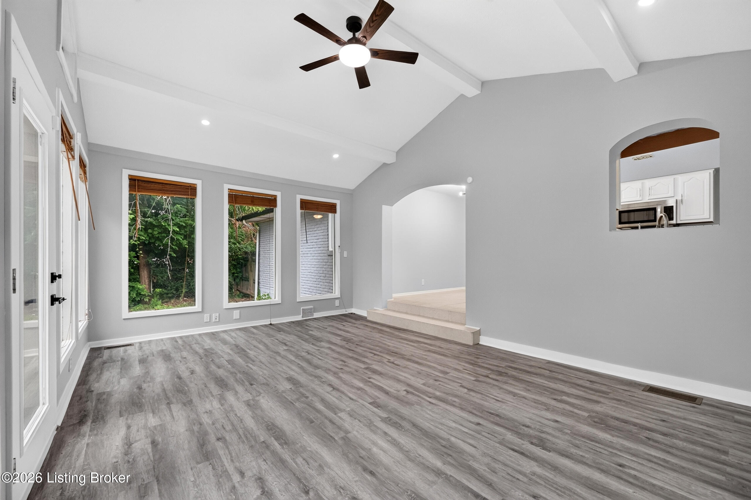 5218 Famous Way