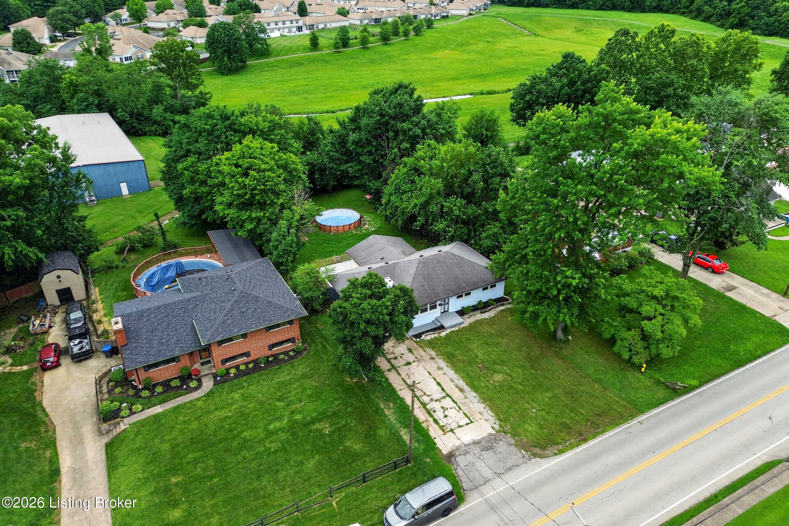 5218 Famous Way