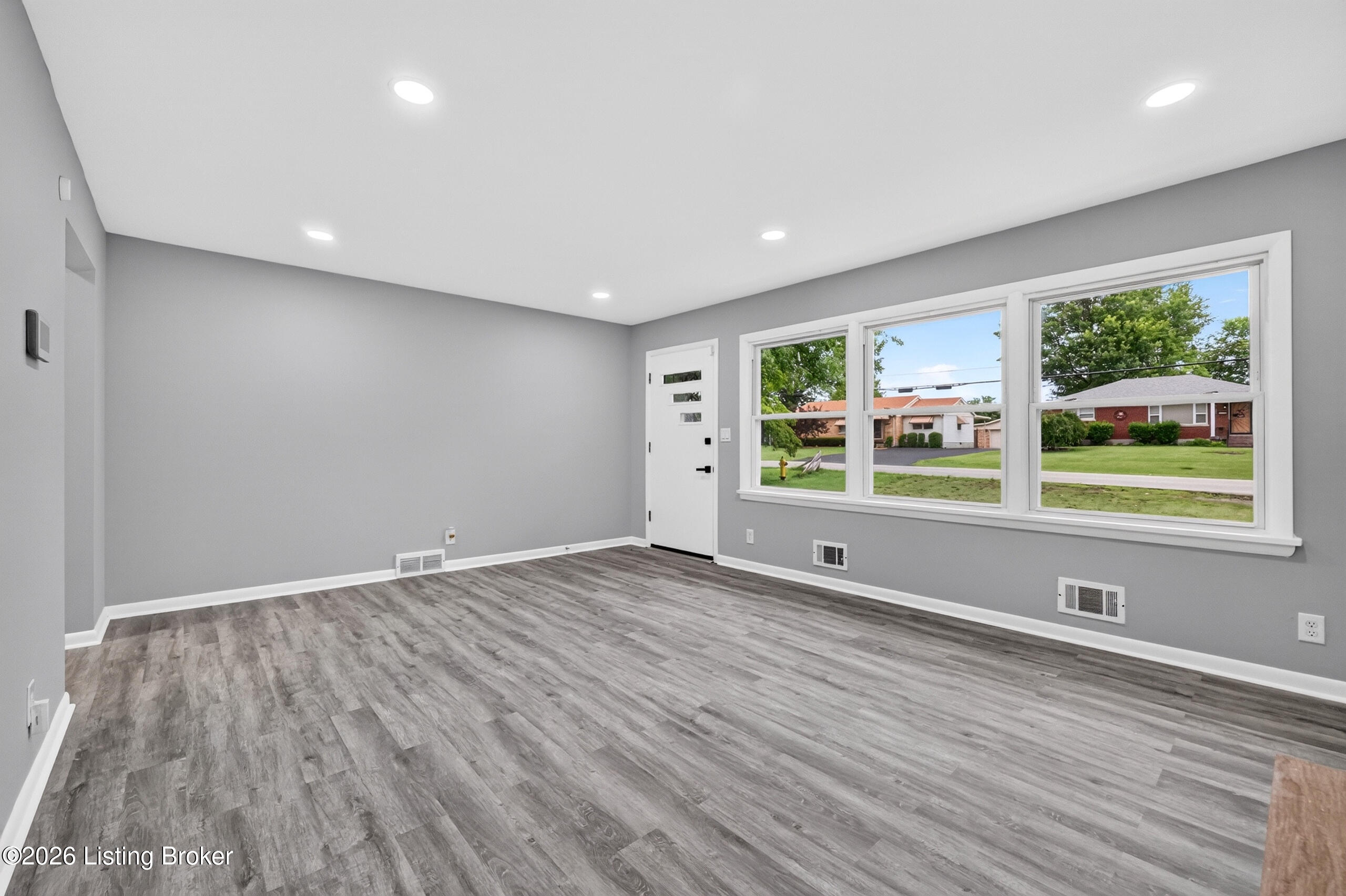 5218 Famous Way
