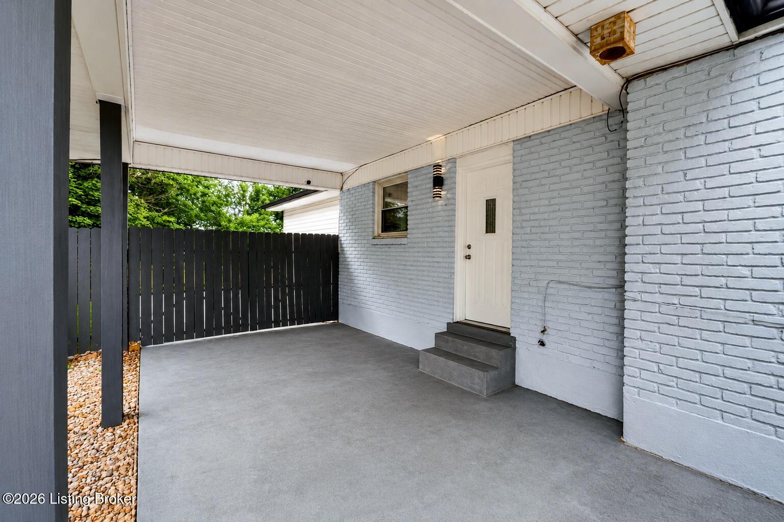 5218 Famous Way