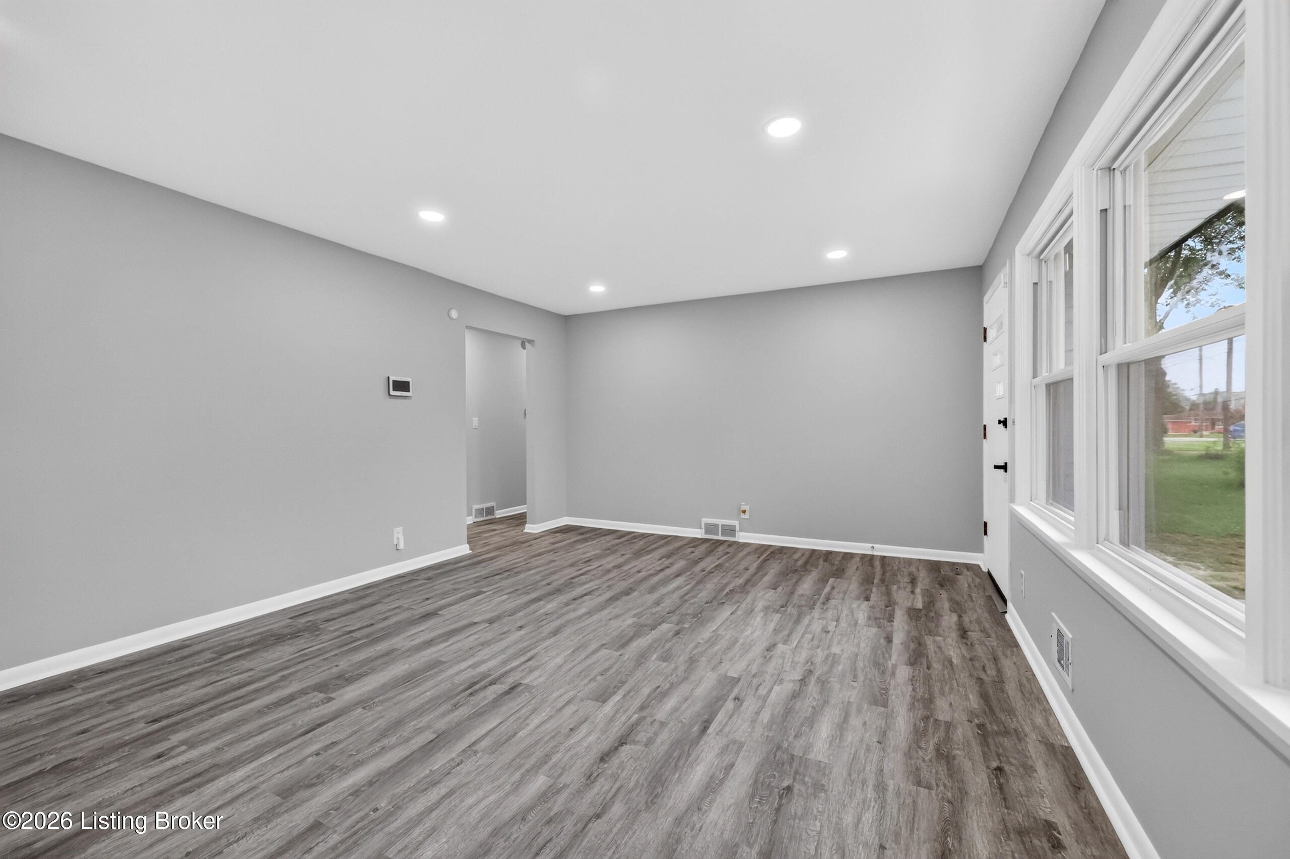 5218 Famous Way