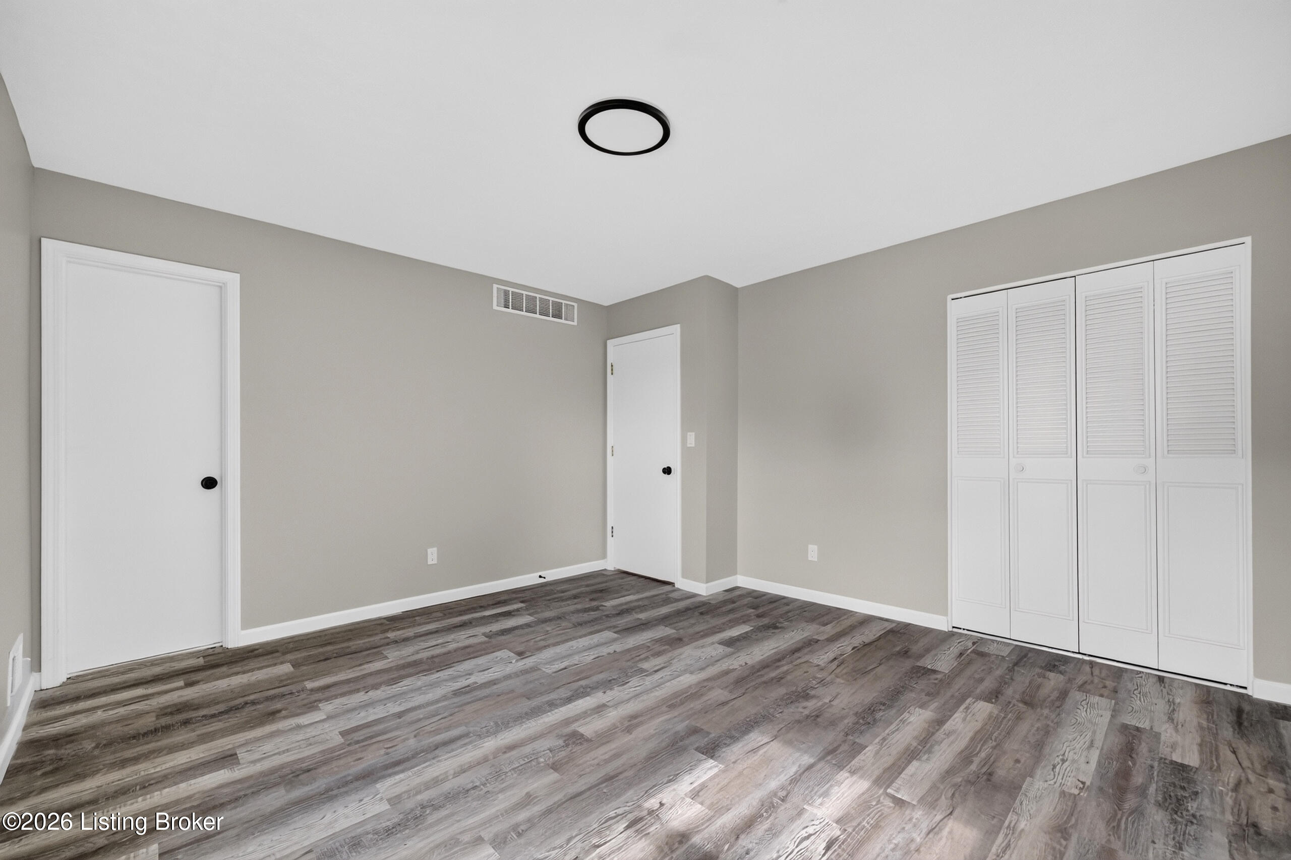 8908 Thelma Ln