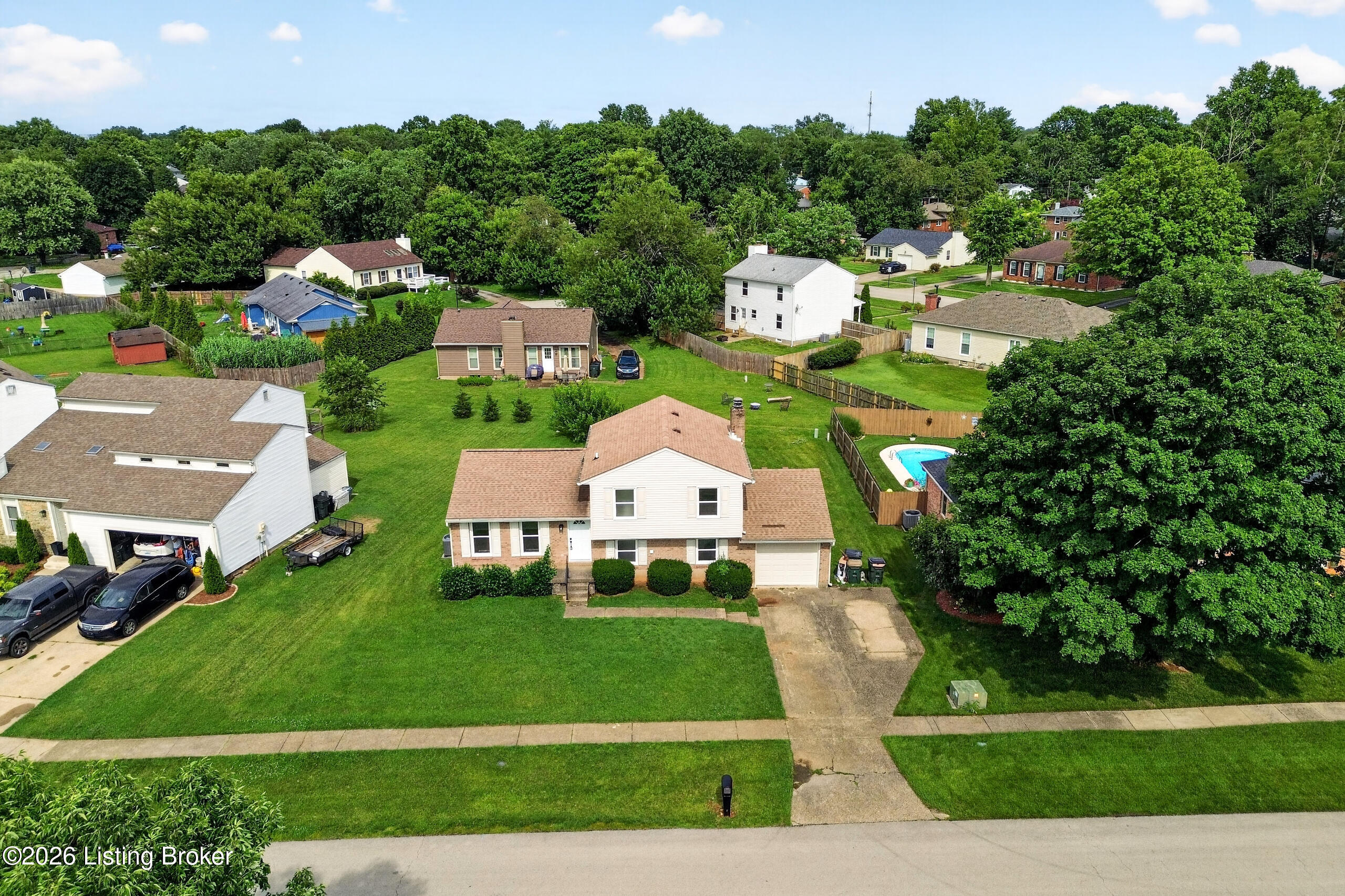 8908 Thelma Ln