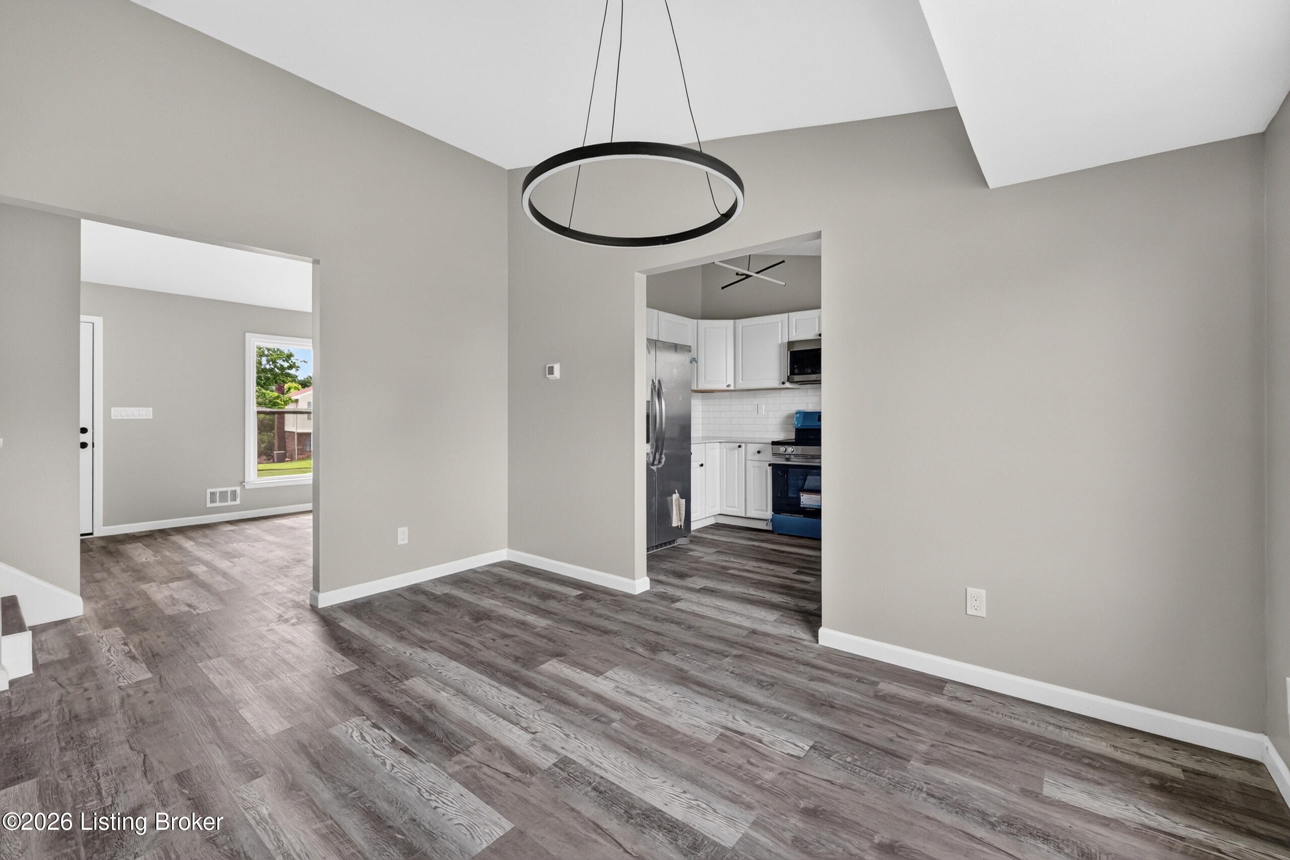 8908 Thelma Ln