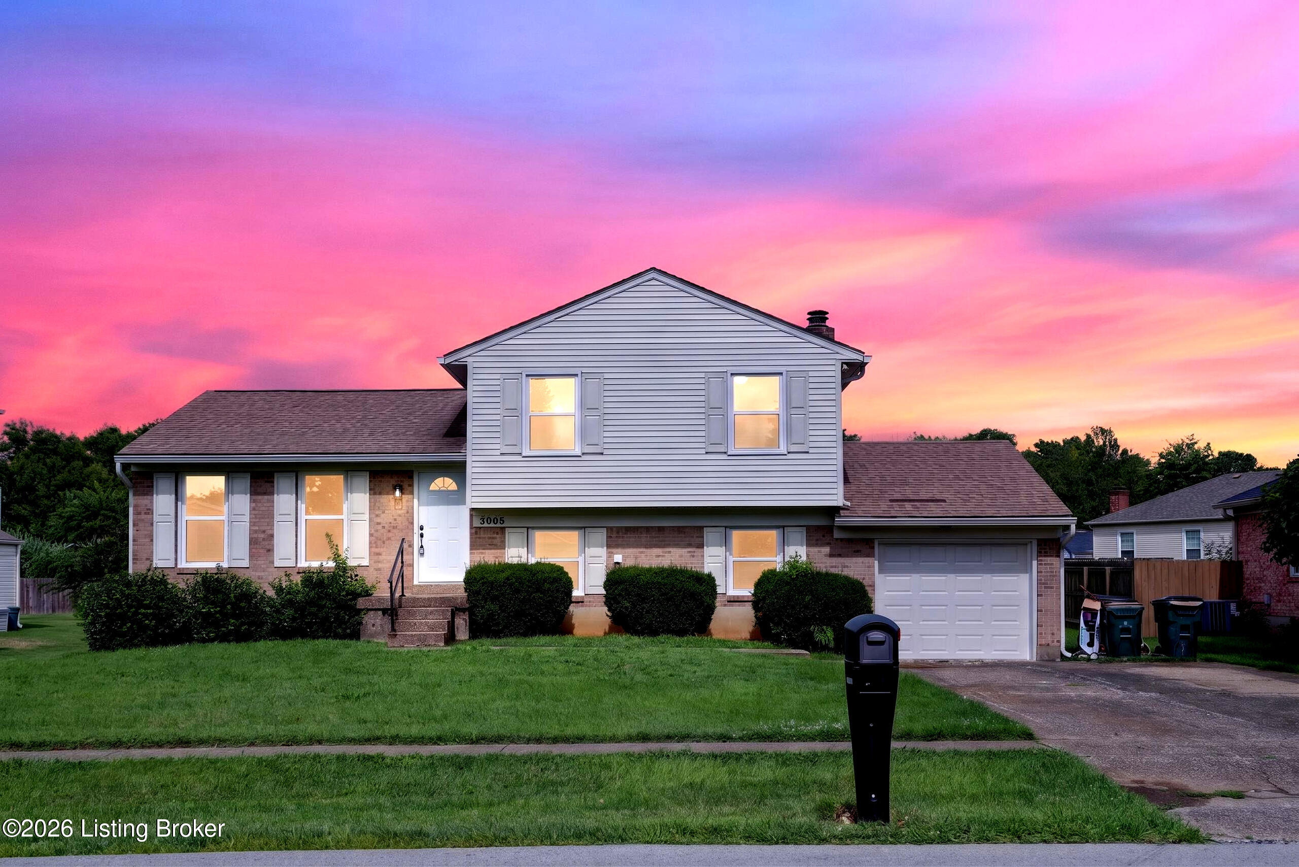 8908 Thelma Ln