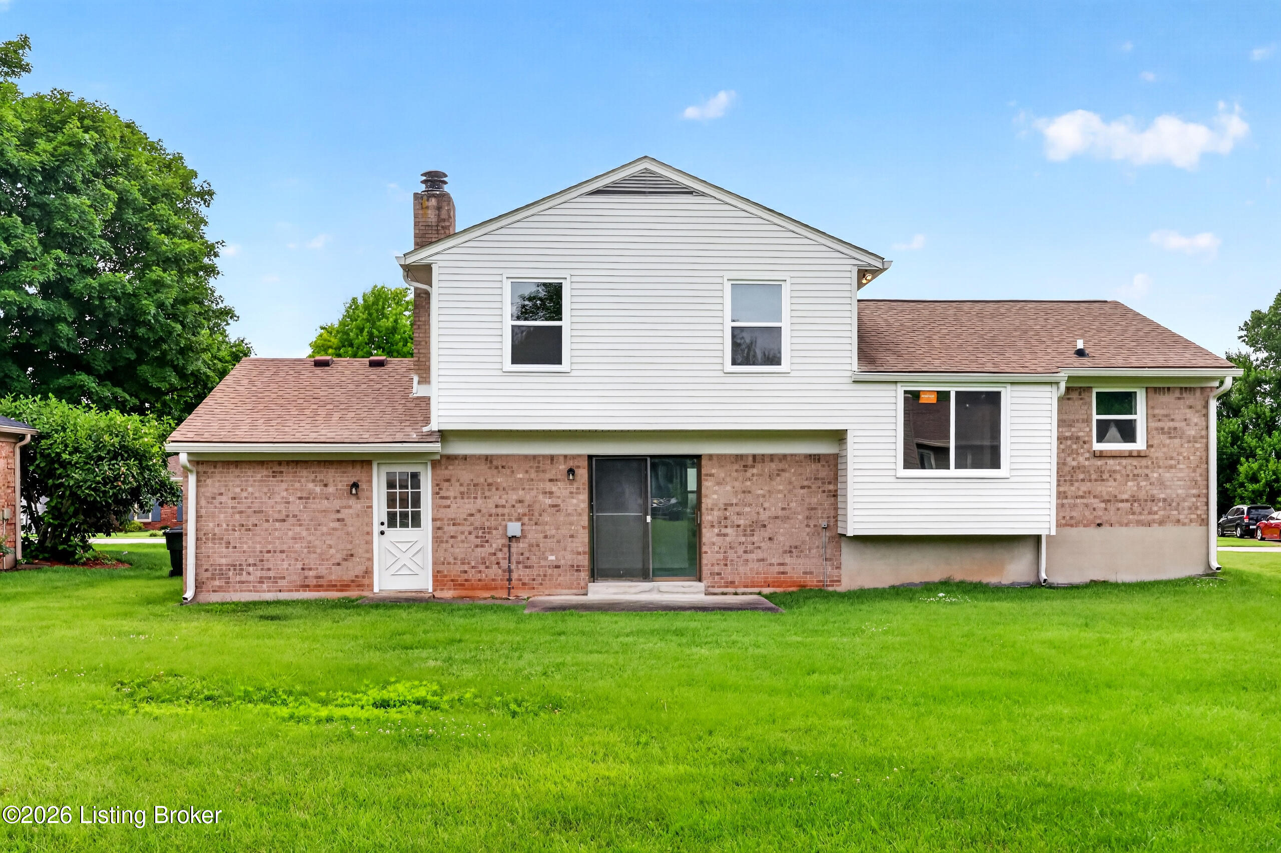 8908 Thelma Ln