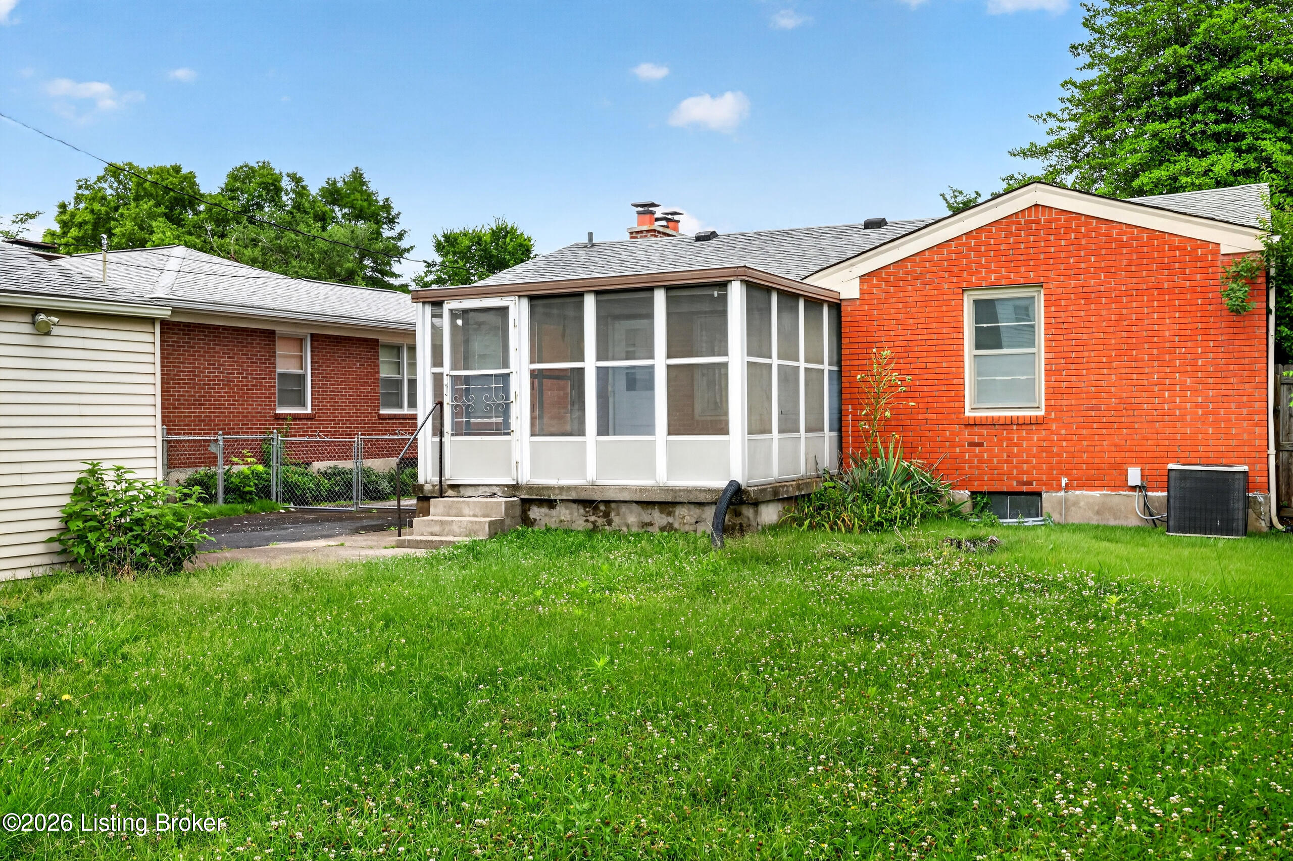3530 Kerry Dr