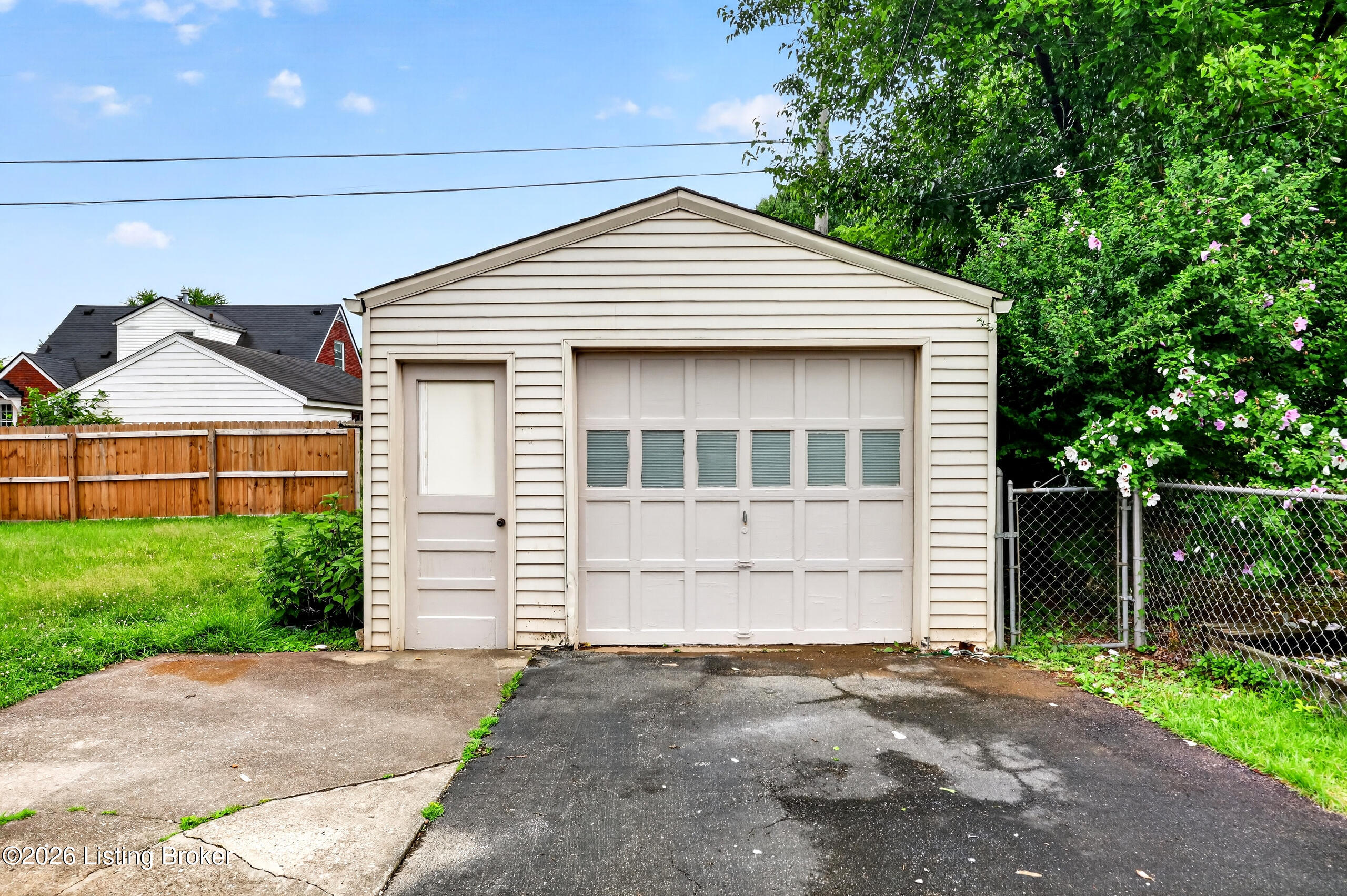 3530 Kerry Dr