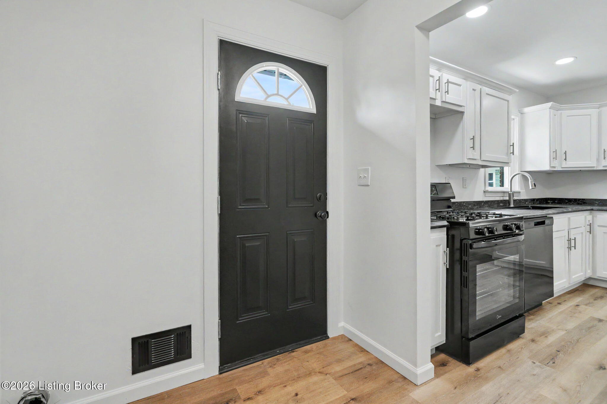 2412 Waco Ct