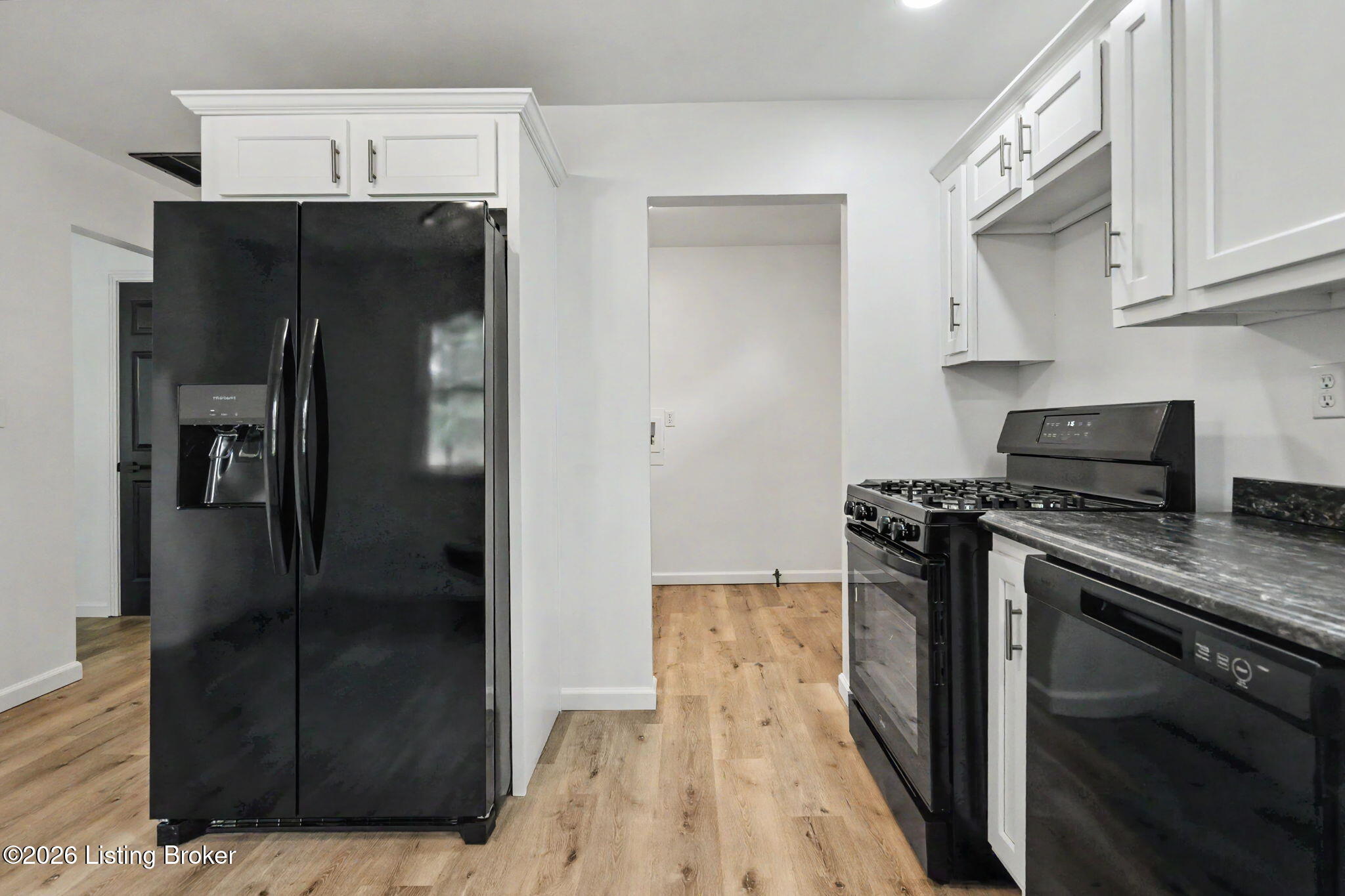 2412 Waco Ct