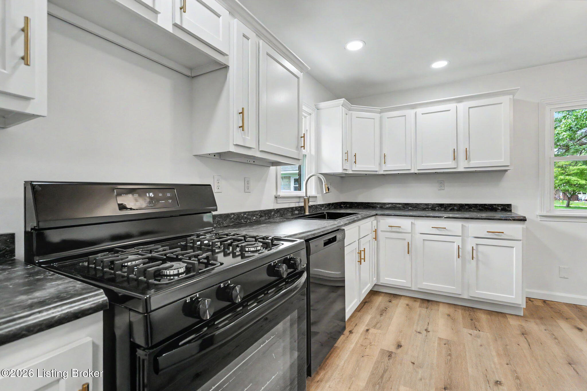 2412 Waco Ct