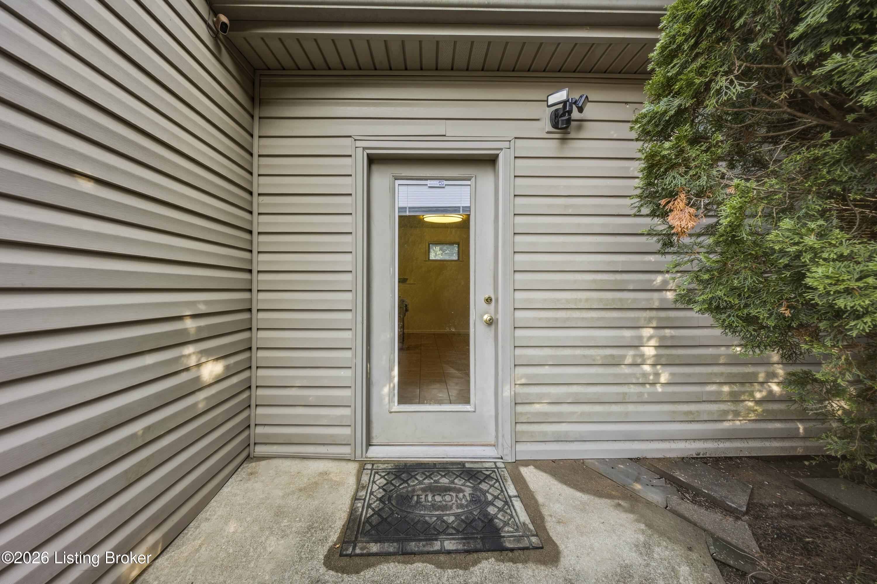 128 Erikas Ct