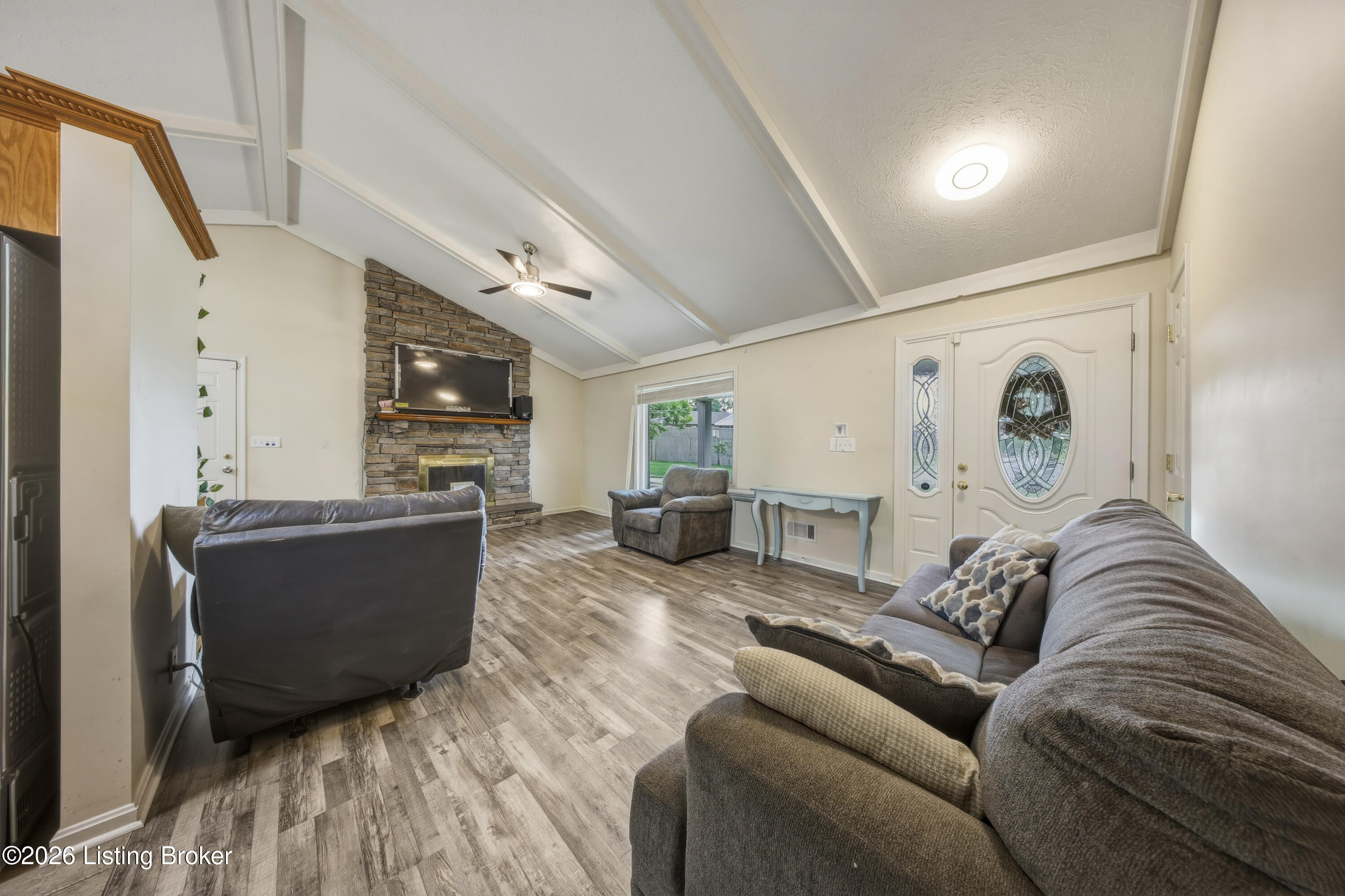 128 Erikas Ct