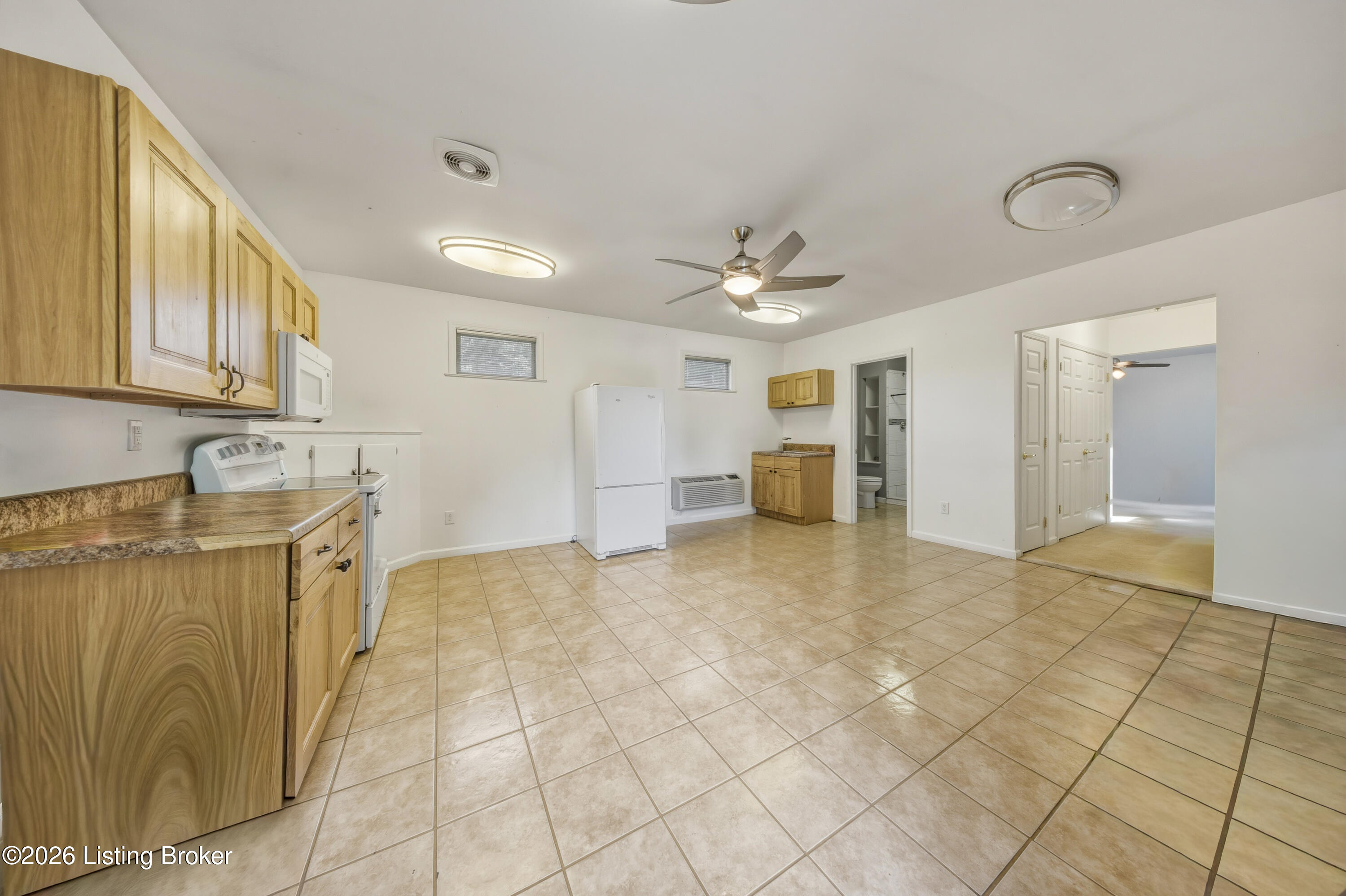 128 Erikas Ct