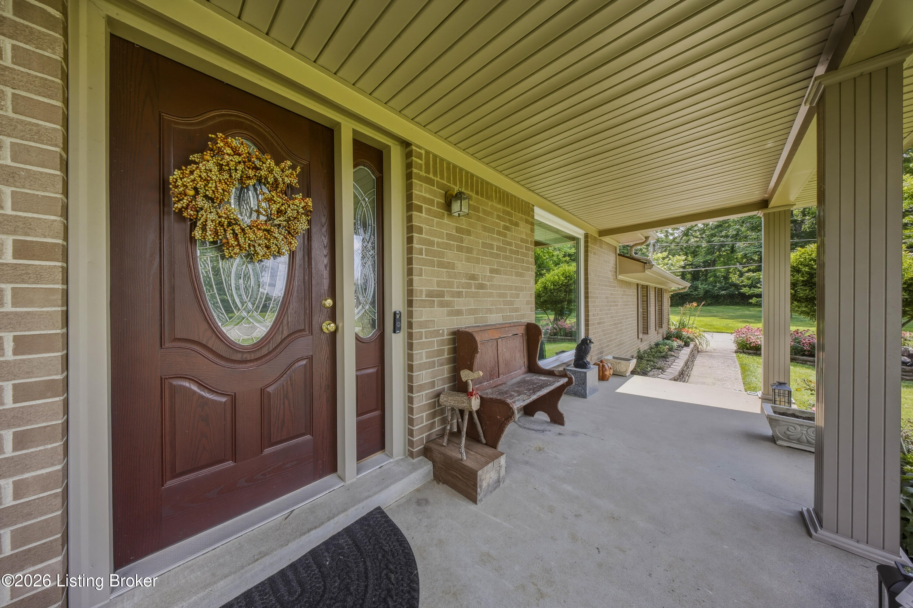 128 Erikas Ct