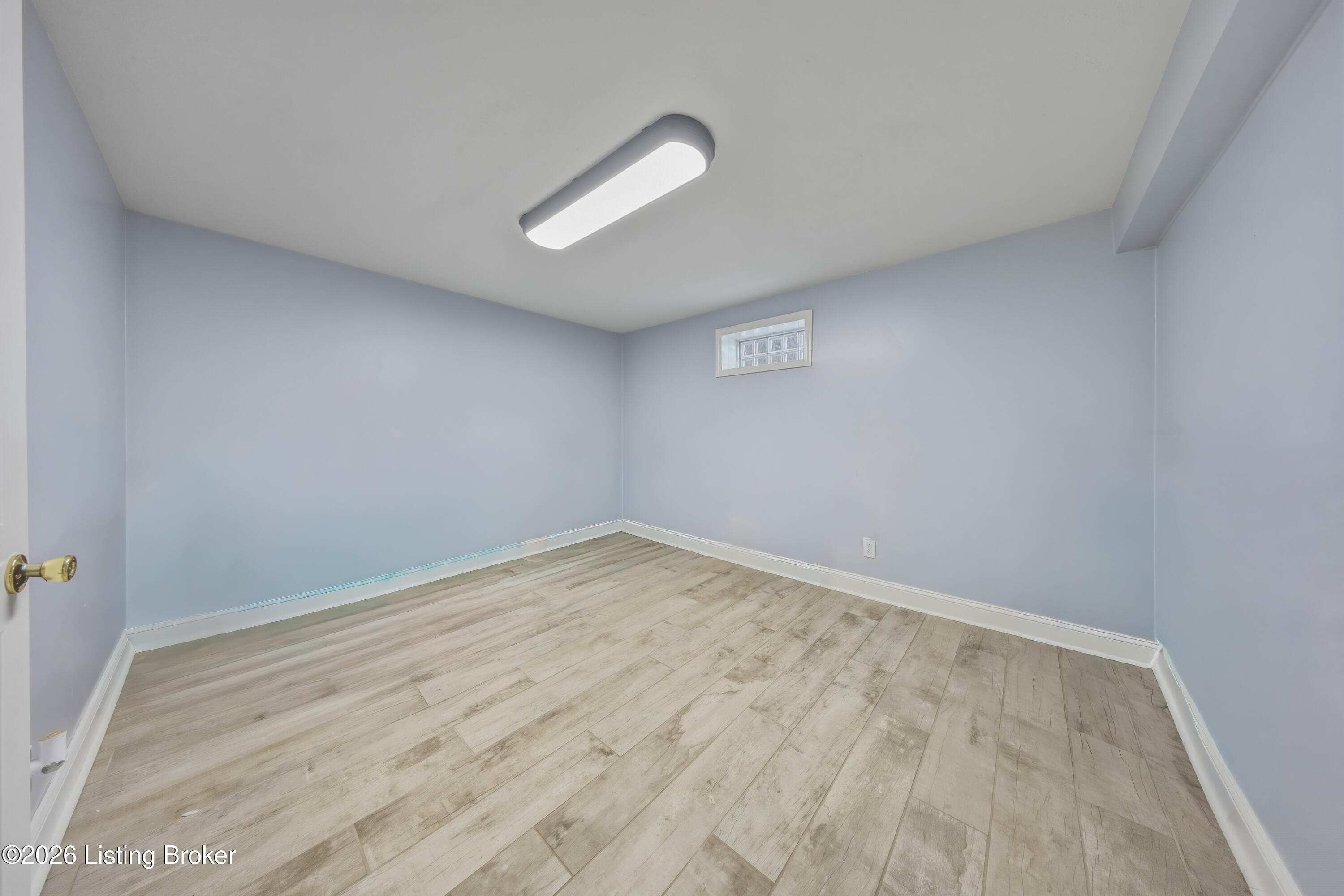 128 Erikas Ct