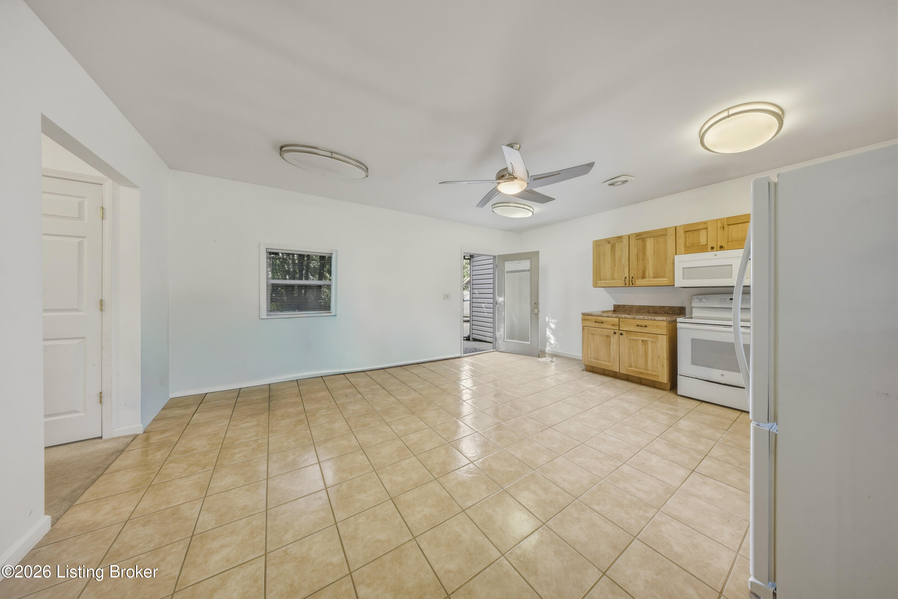 128 Erikas Ct