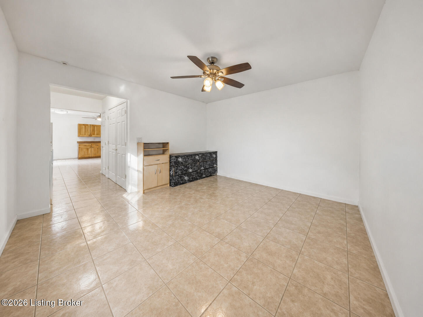 128 Erikas Ct