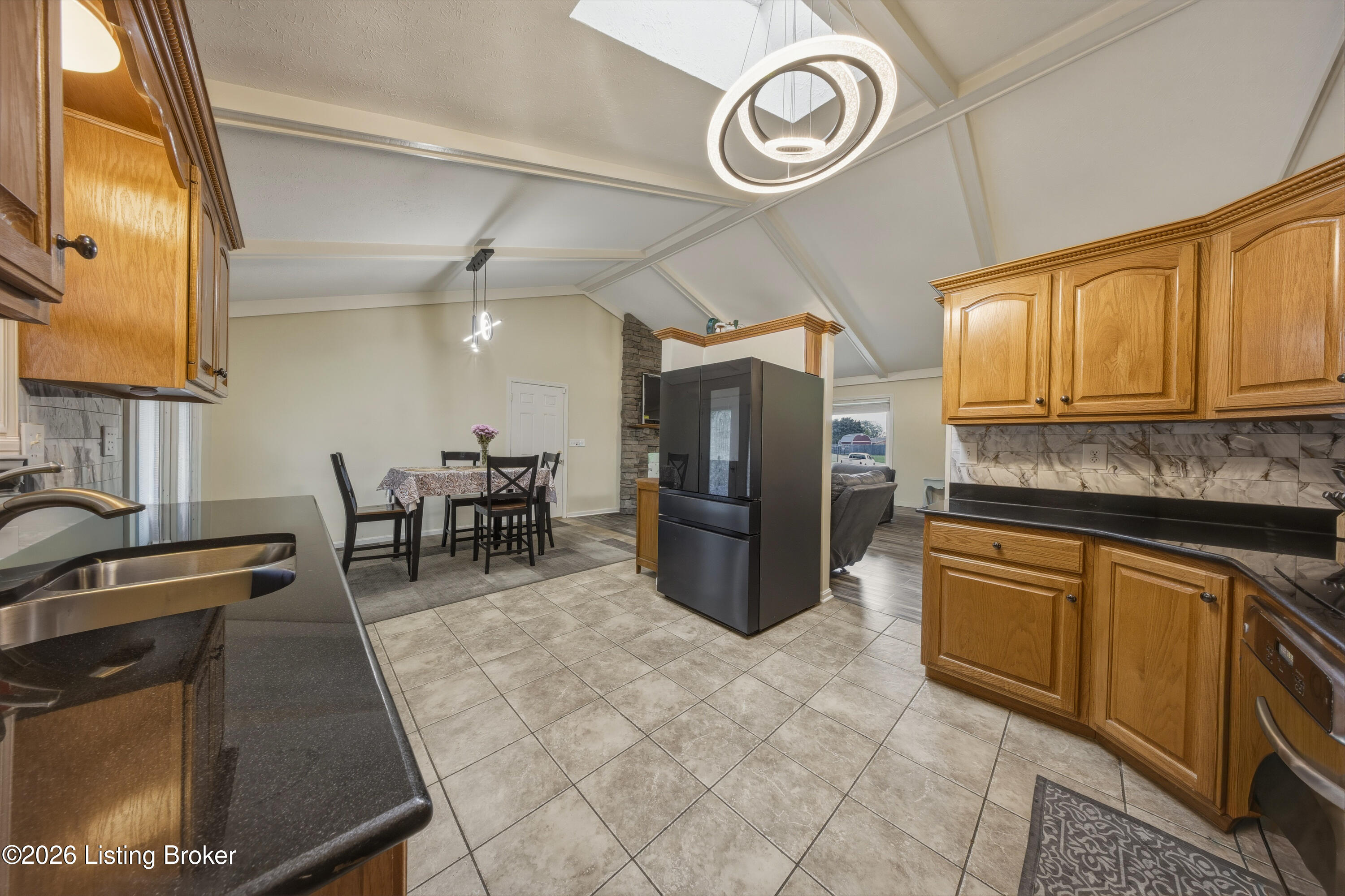 128 Erikas Ct