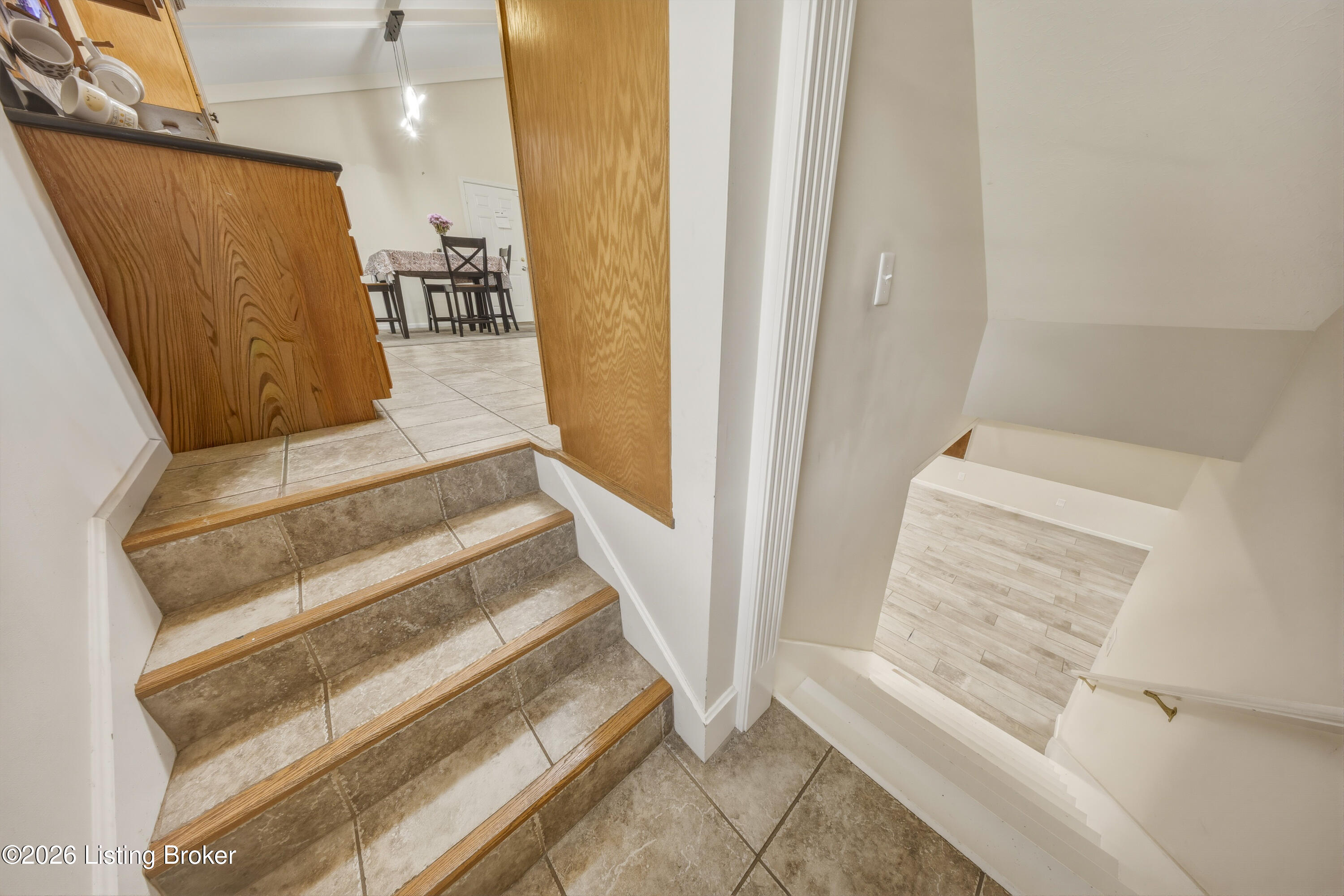 128 Erikas Ct