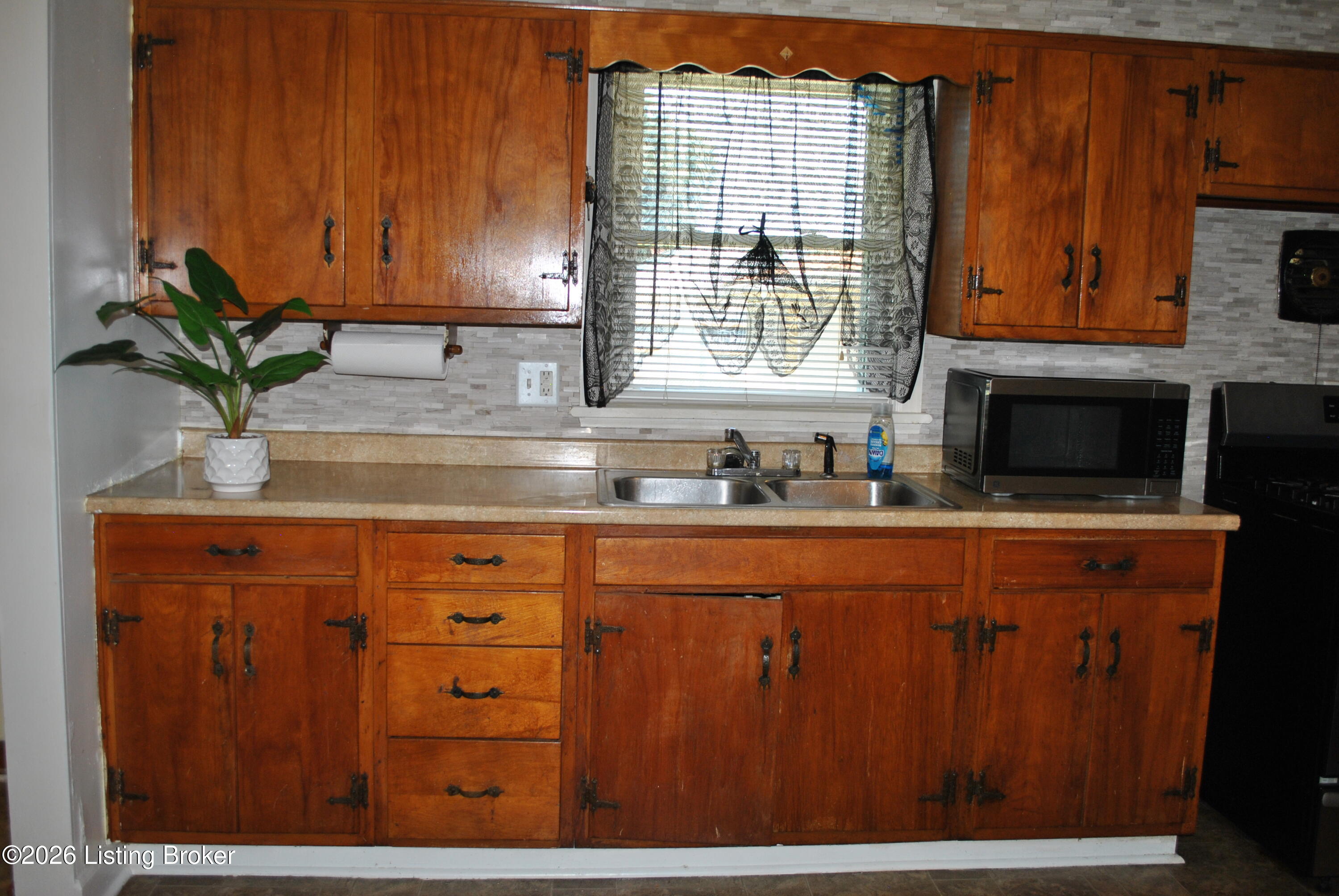 2227 Mary Catherine Dr