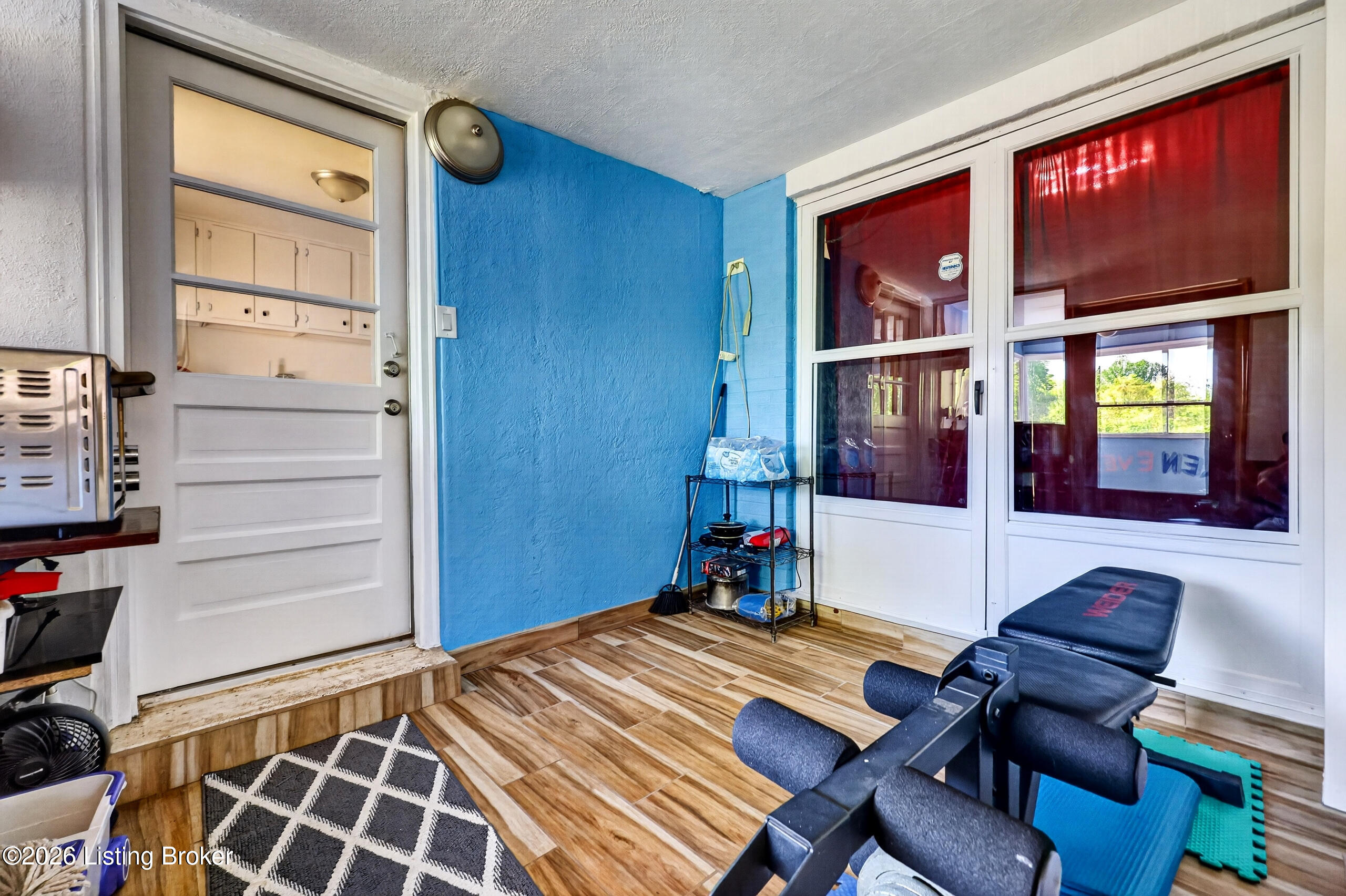 448 New St