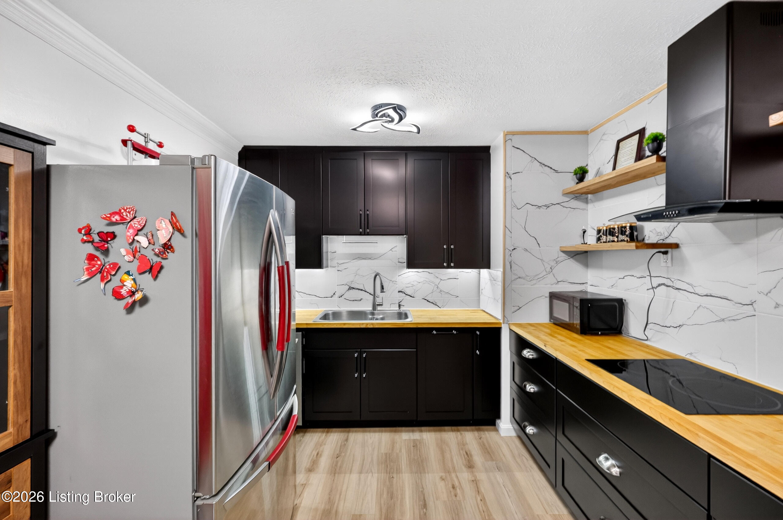 448 New St
