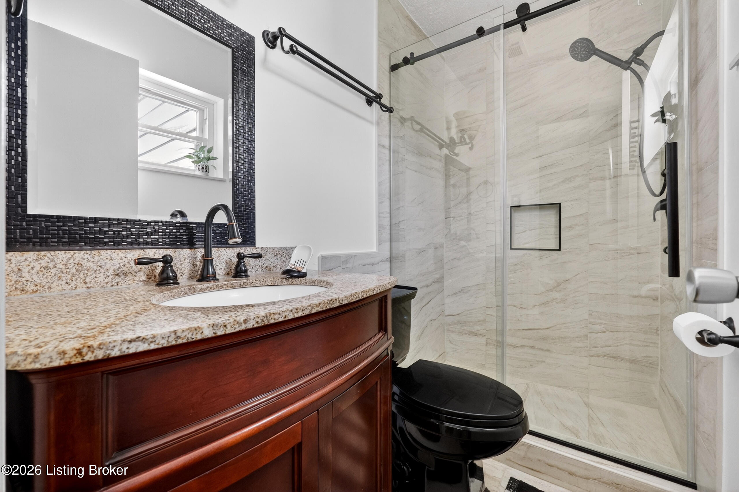 448 New St