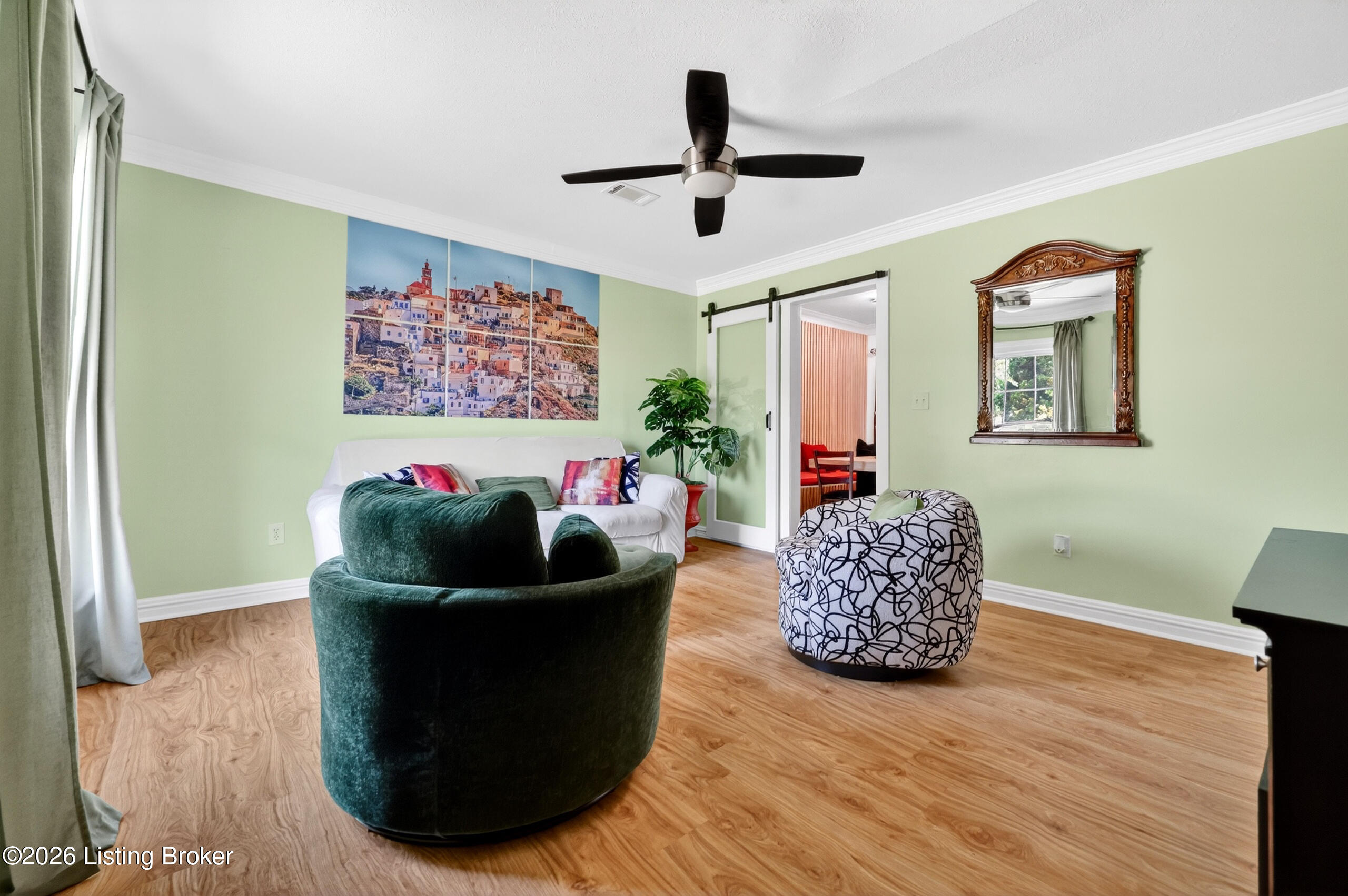 448 New St