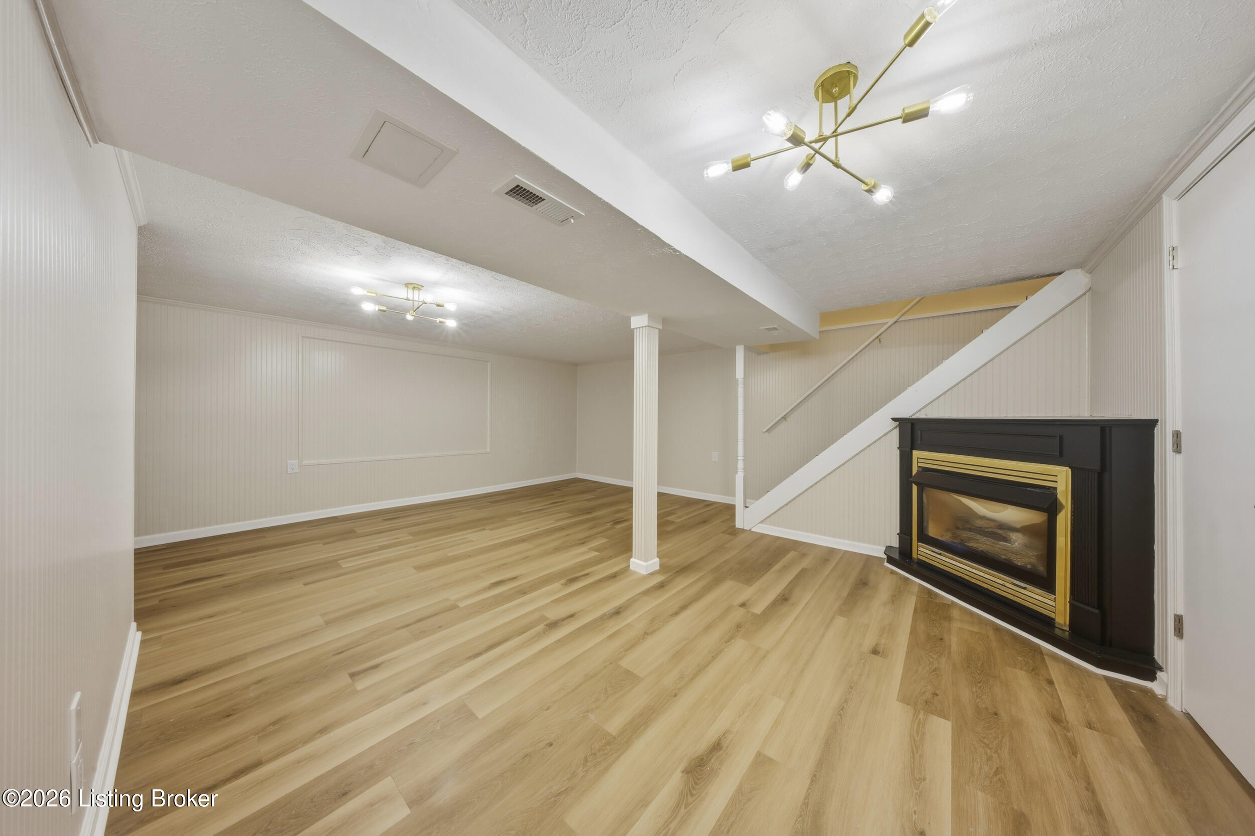 192 Strickland Way